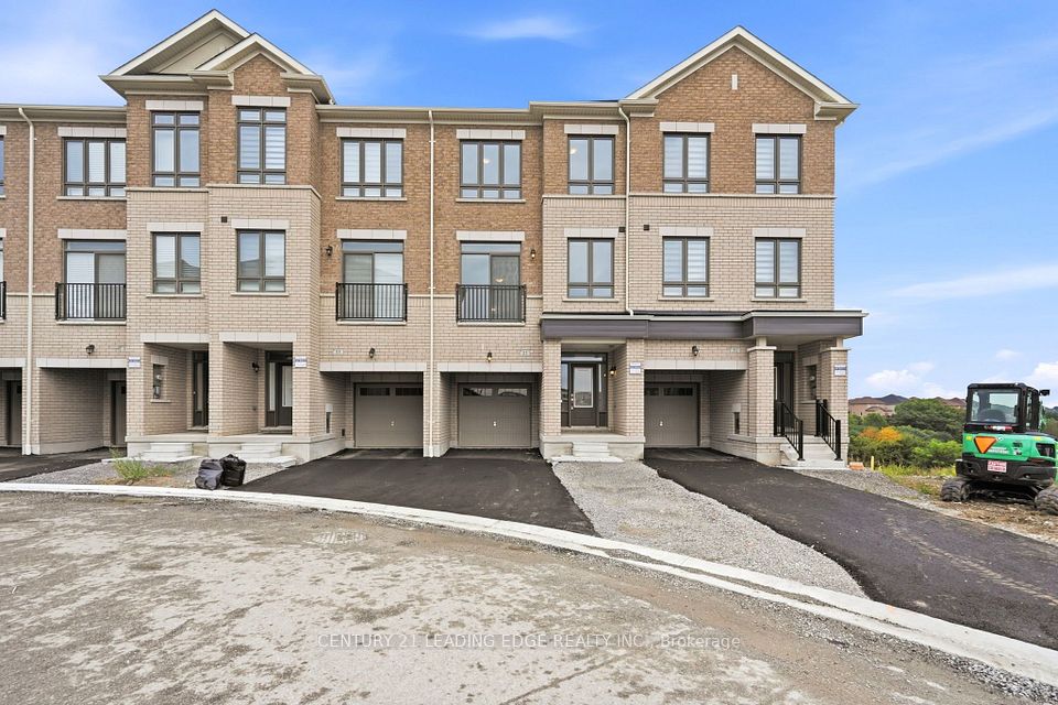 53 Upper Paradise Way, Whitby, On L1p 0s2