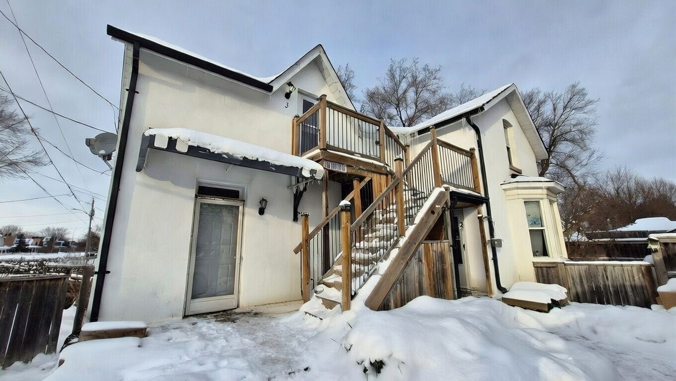 178 Adelaide Avenue E 1, Oshawa, On L1g 1z4