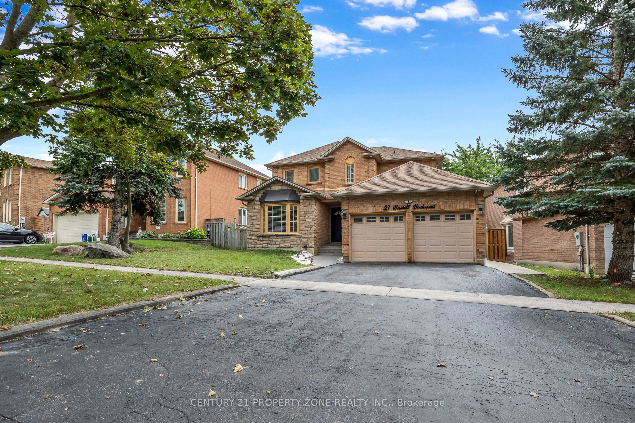 27 Bassett Boulevard, Whitby, On L1n 9a3