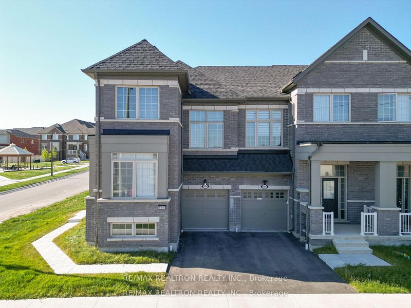988 Grosbeak Trail, Pickering, On L1x 0p6