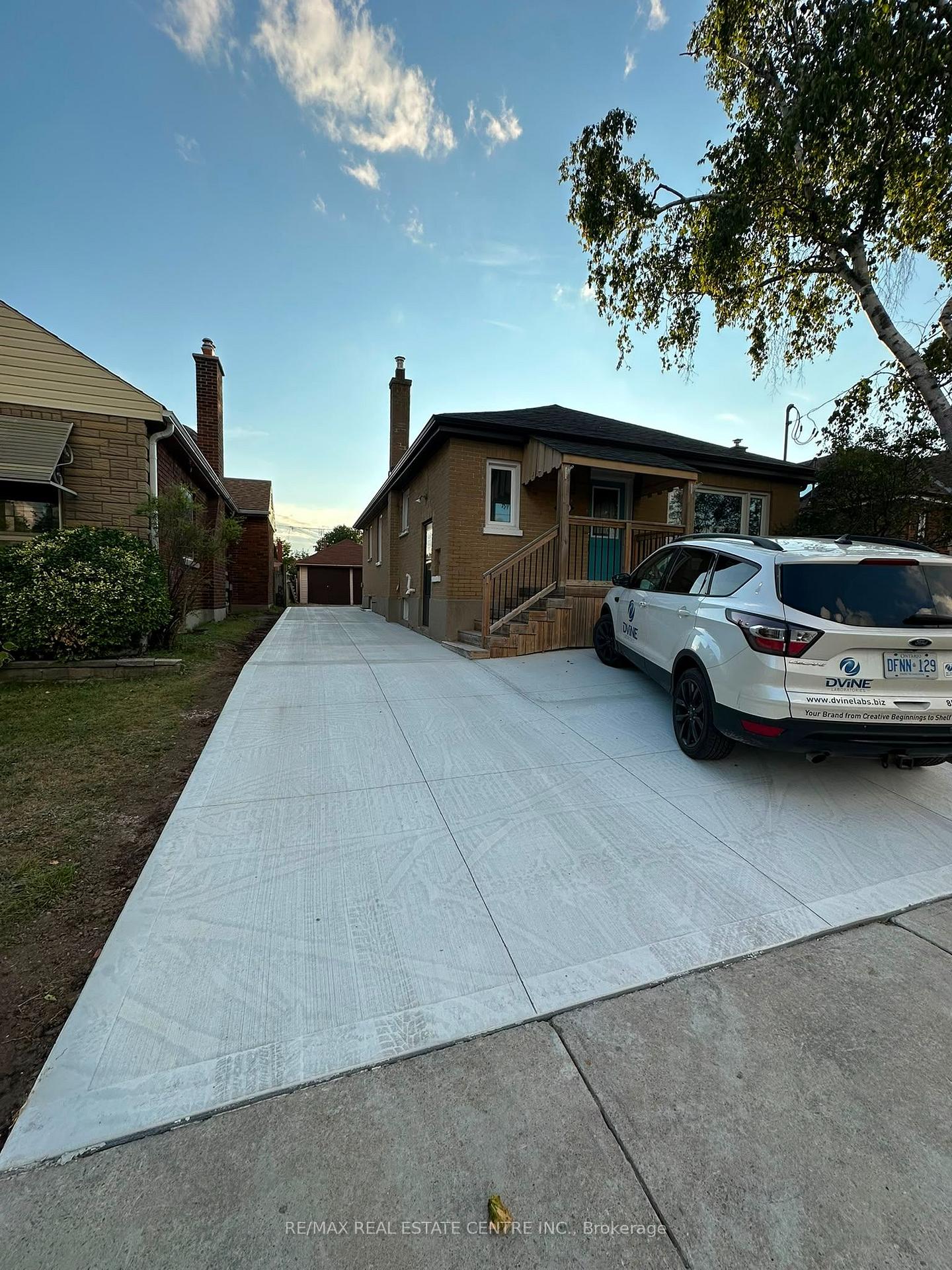 102 Wilson Road S Upper Level, Oshawa, On L1h 6b7