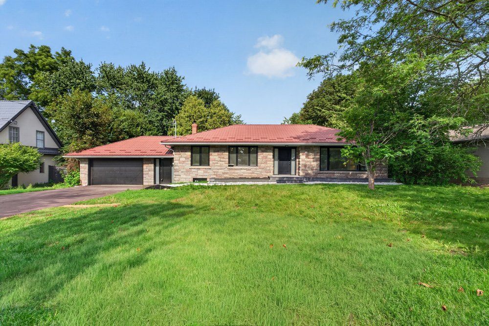 11 Faircroft Boulevard Main, Toronto, On M1n 2w9