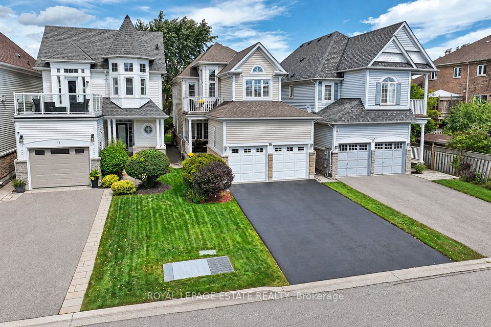 15 Waterbridge Way, Toronto, On M1c 5c5