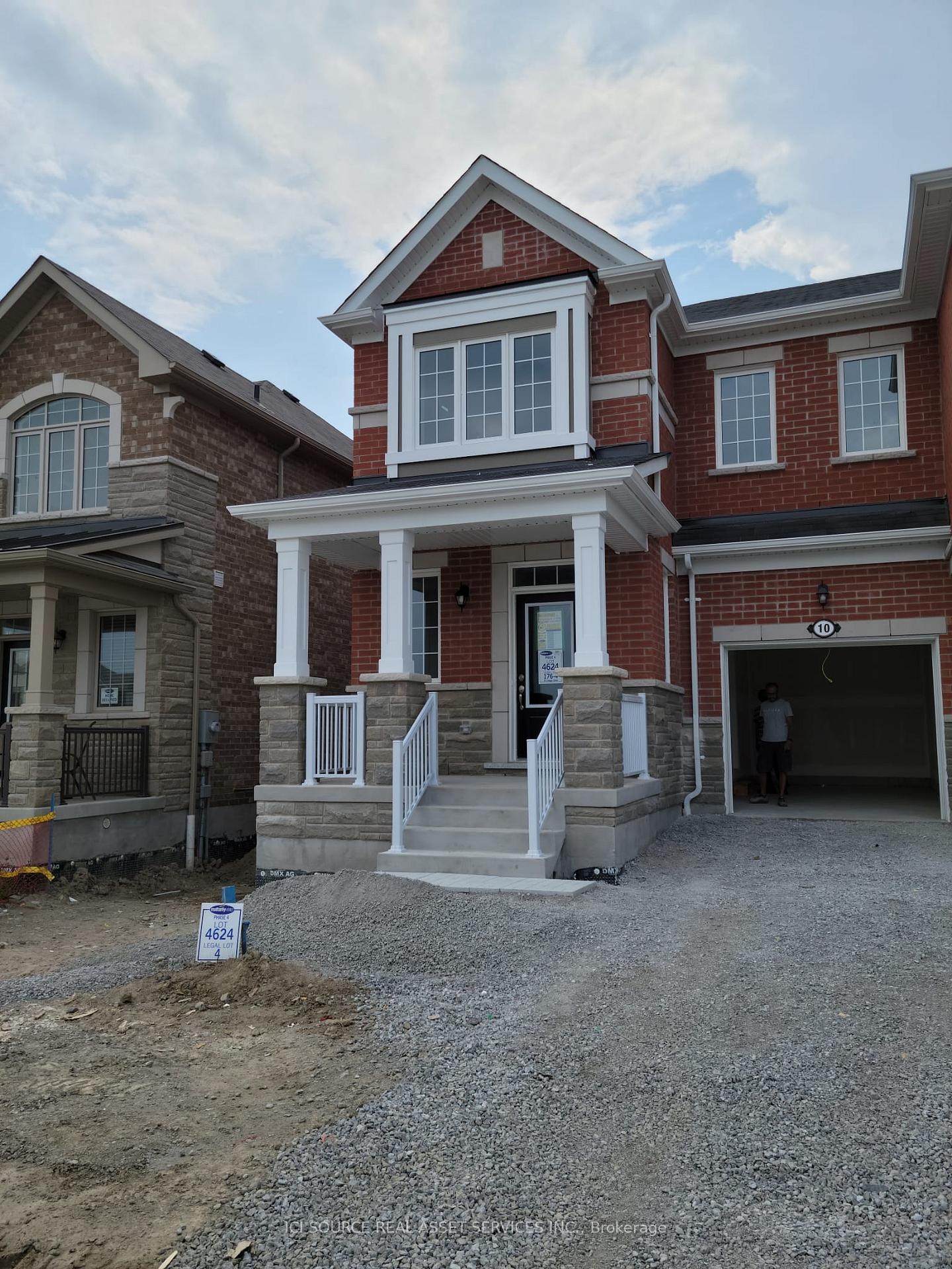 10 Limoges Road, Whitby, On K0g 1l0