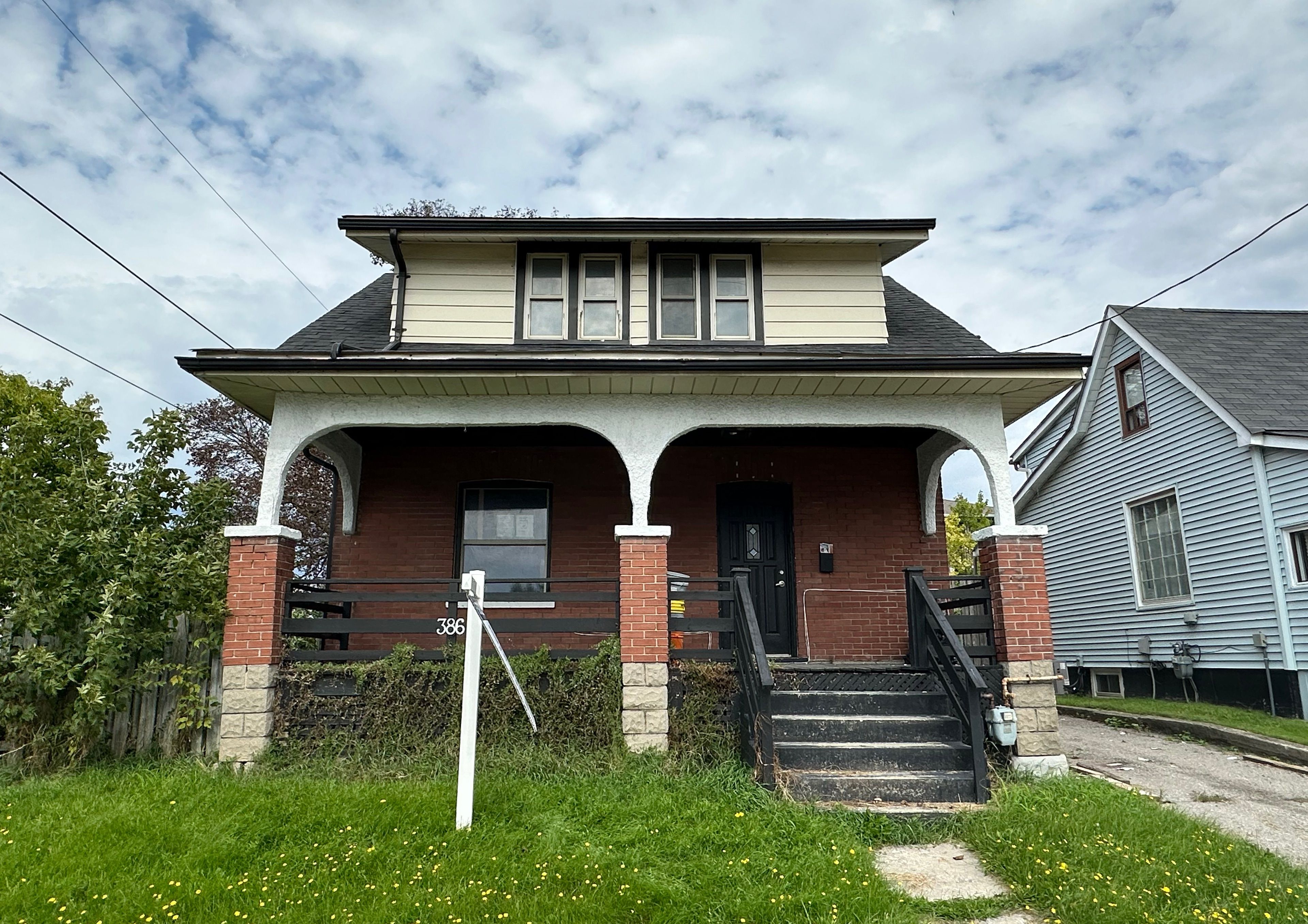 386 Pine Avenue, Oshawa, On L1j 2h8