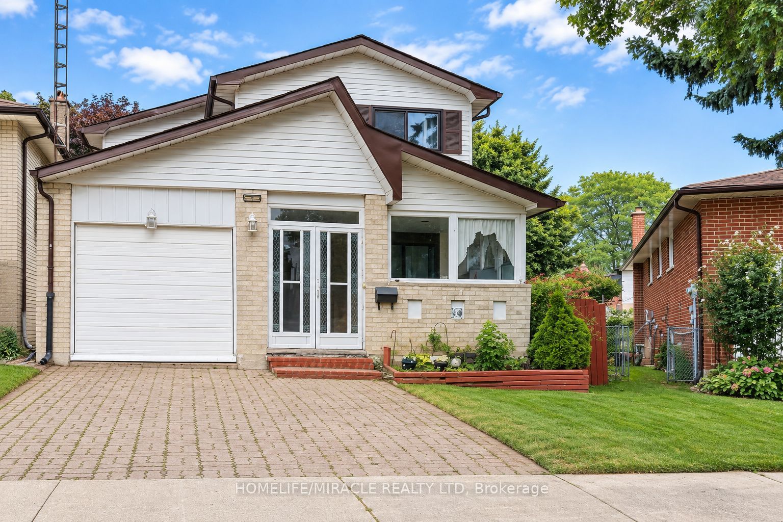 19 Shademaster Court, Toronto, On M1b 1y5