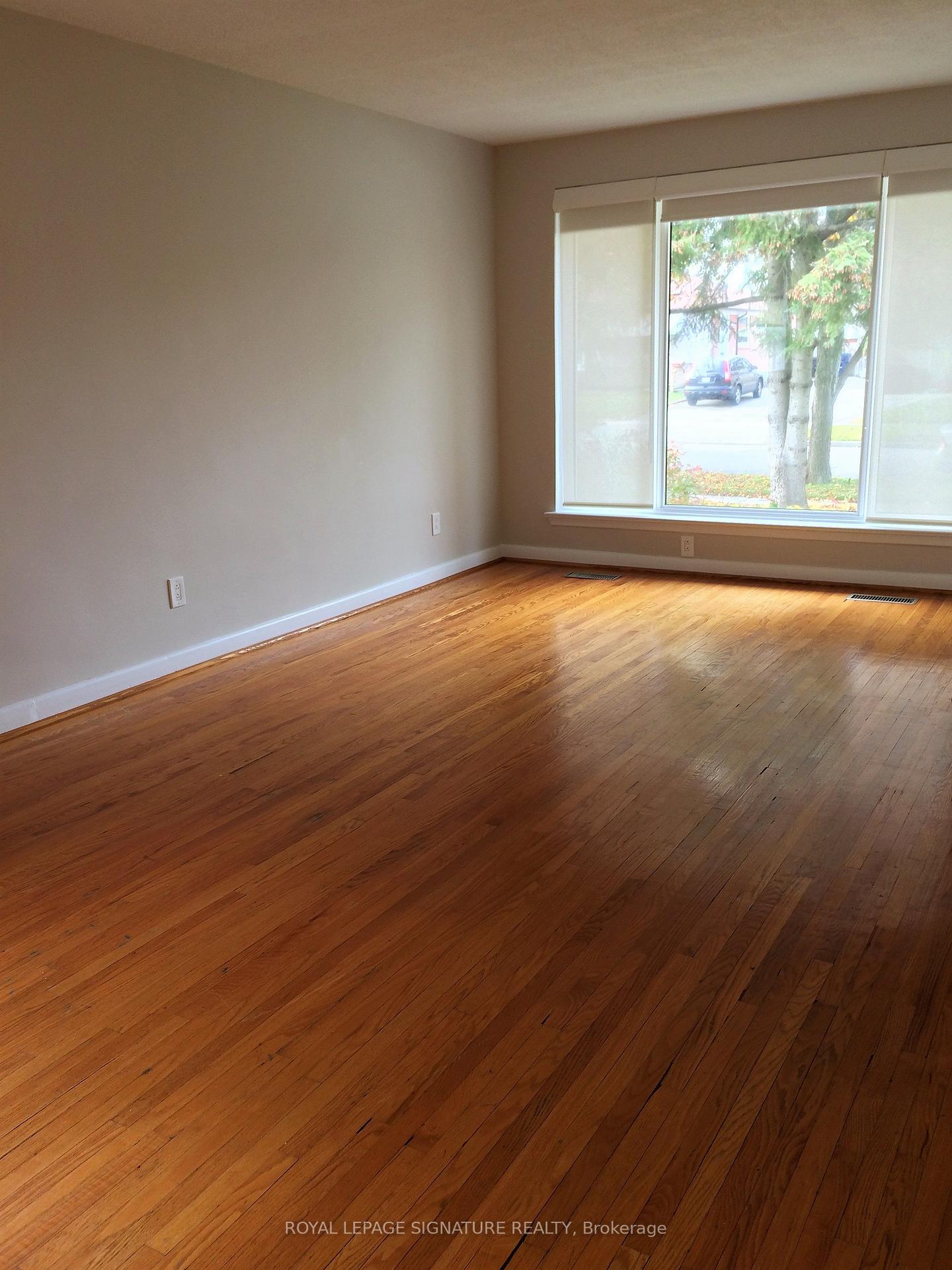 74 Forest Road, Ajax, On L1s 2n3