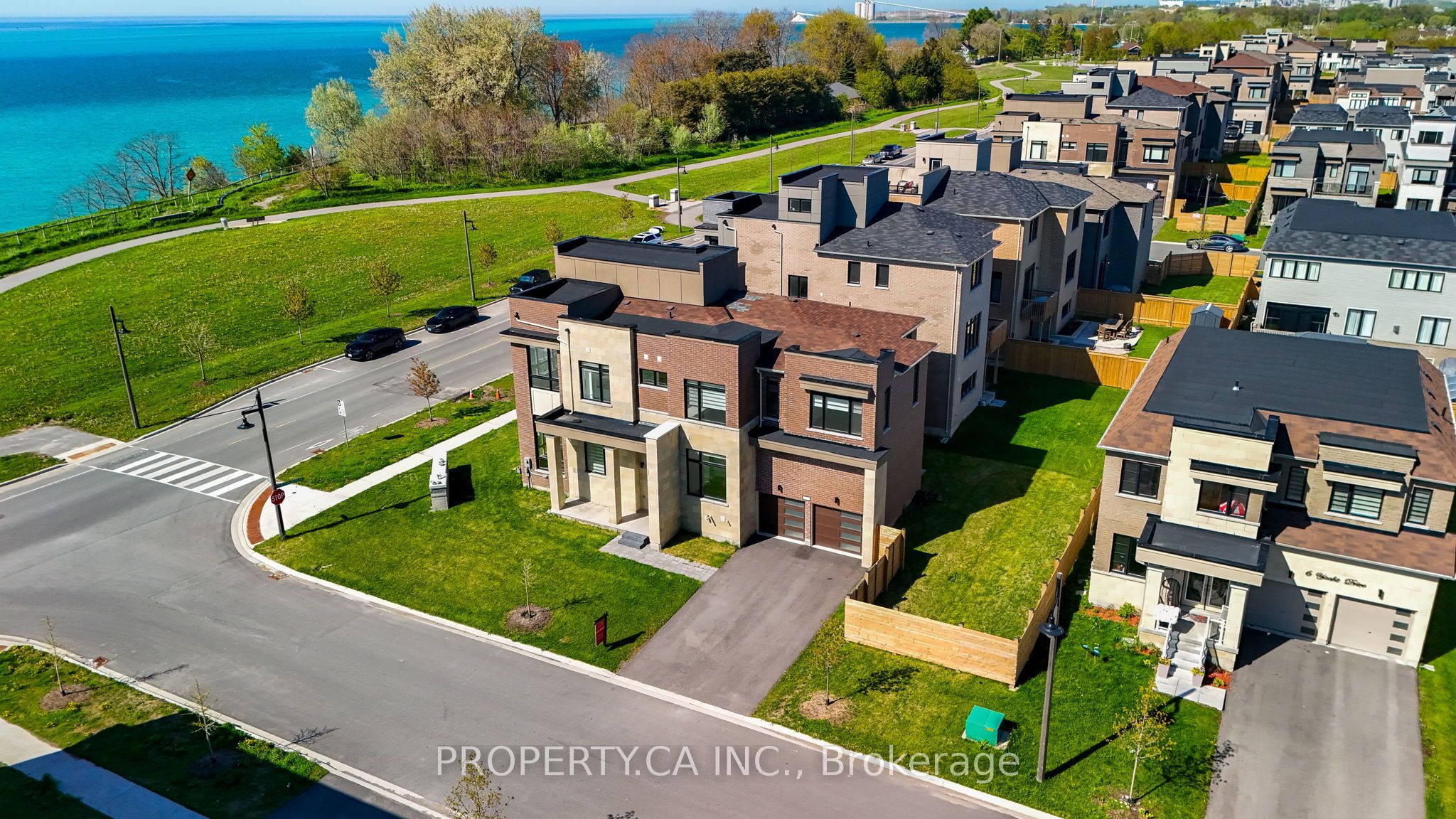2 Yacht Drive, Clarington, On L1c 4a9