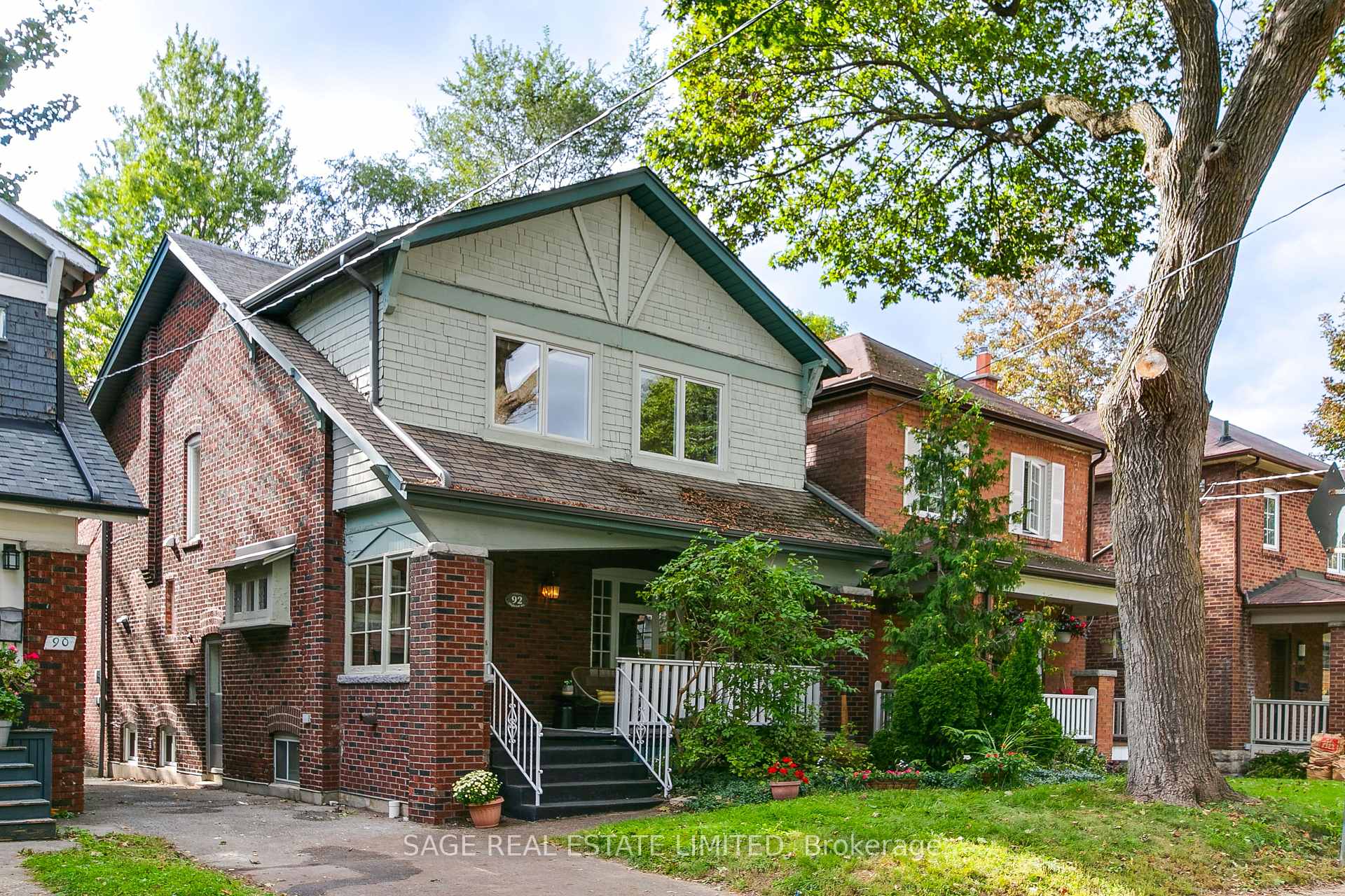 92 Highcroft Road, Toronto, On M4l 3g5