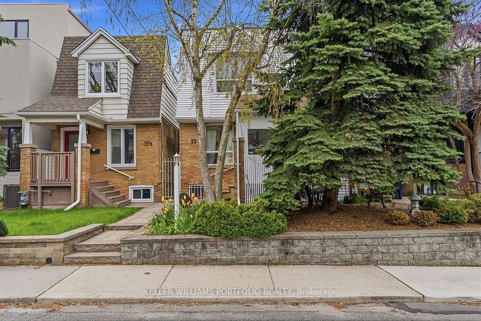 15 Myrtle Avenue, Toronto, On M4m 2a3