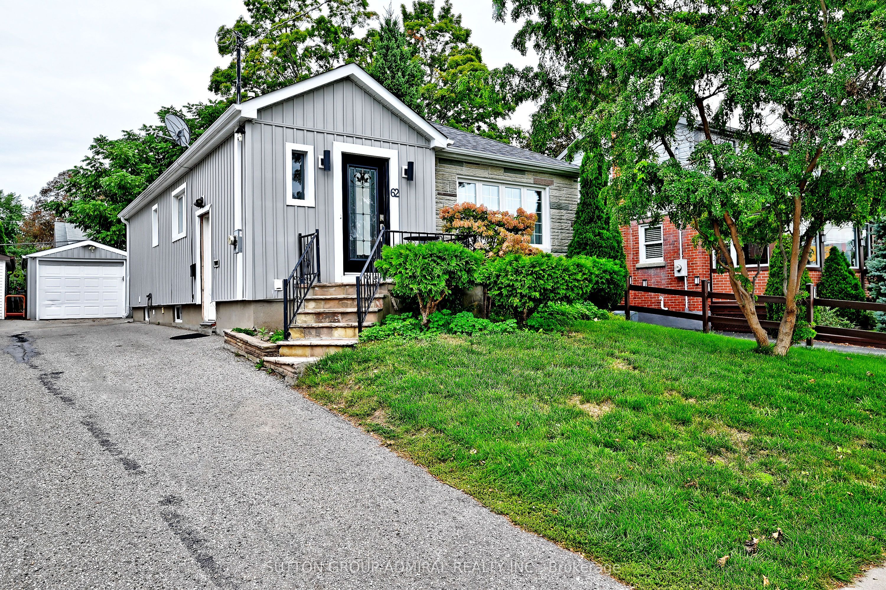 62 Wilson Road S, Oshawa, On L1h 6b7