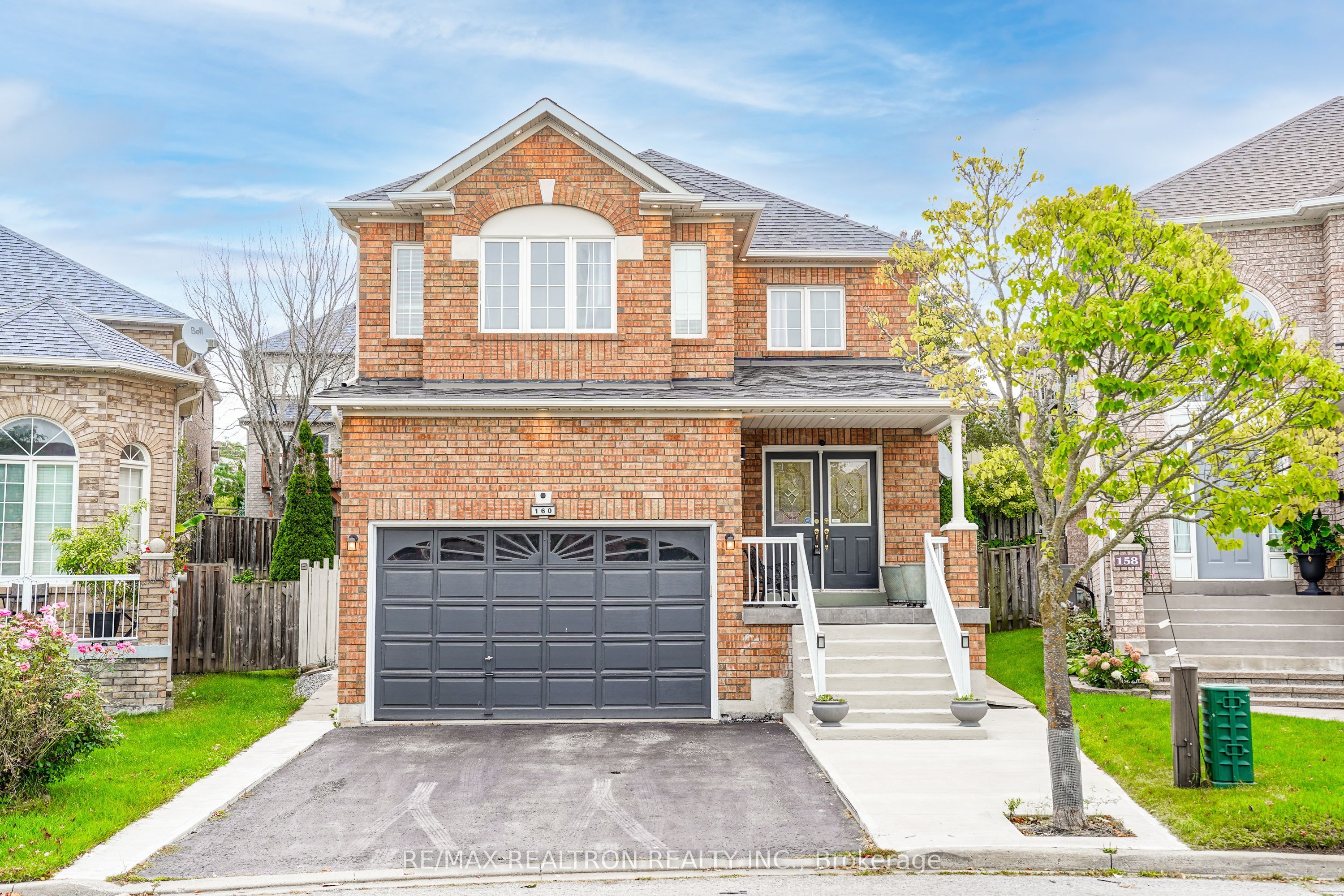 160 Dooley Crescent, Ajax, On L1t 4j7
