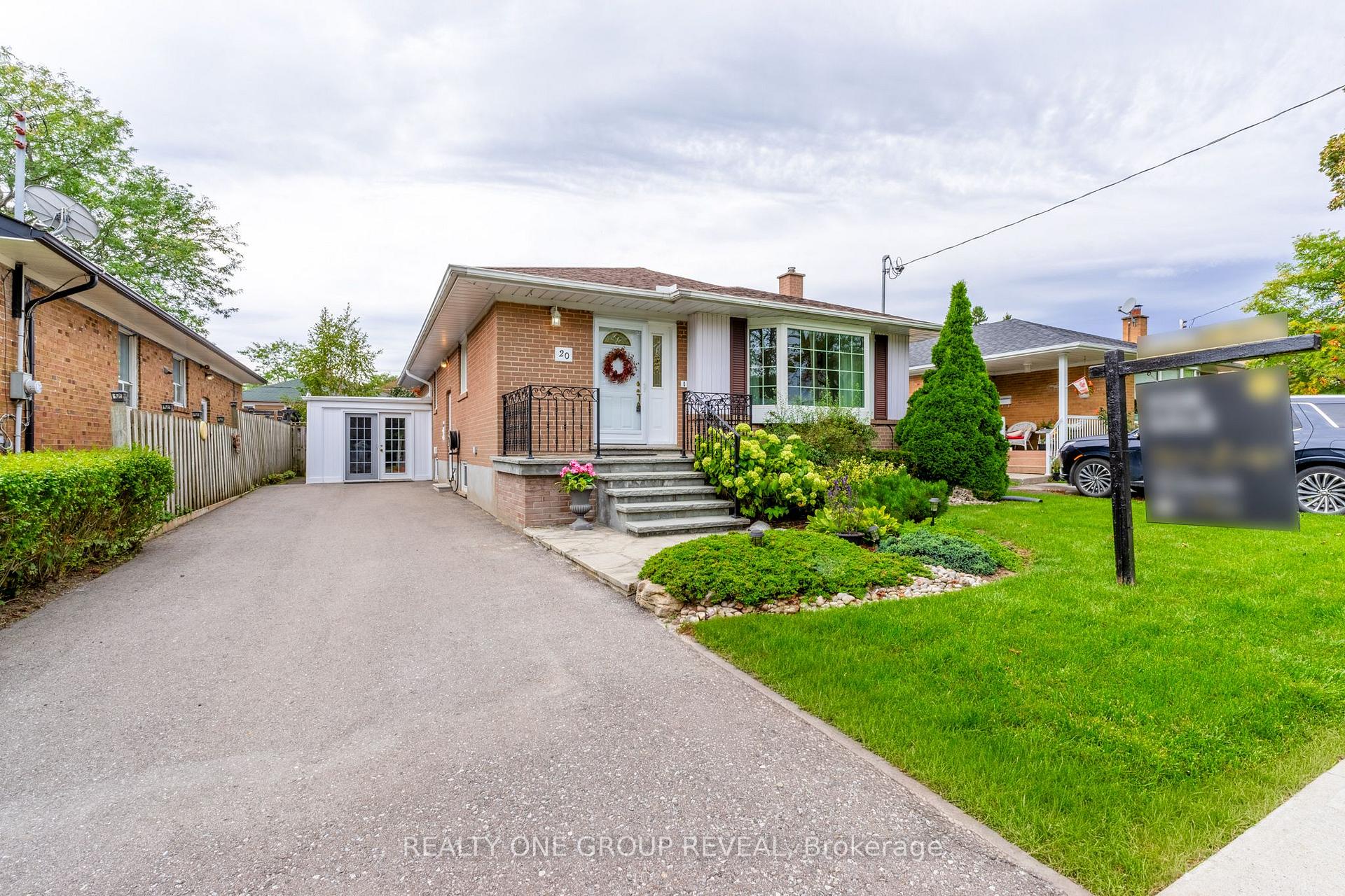 20 Basildon Crescent, Toronto, On M1m 3e2