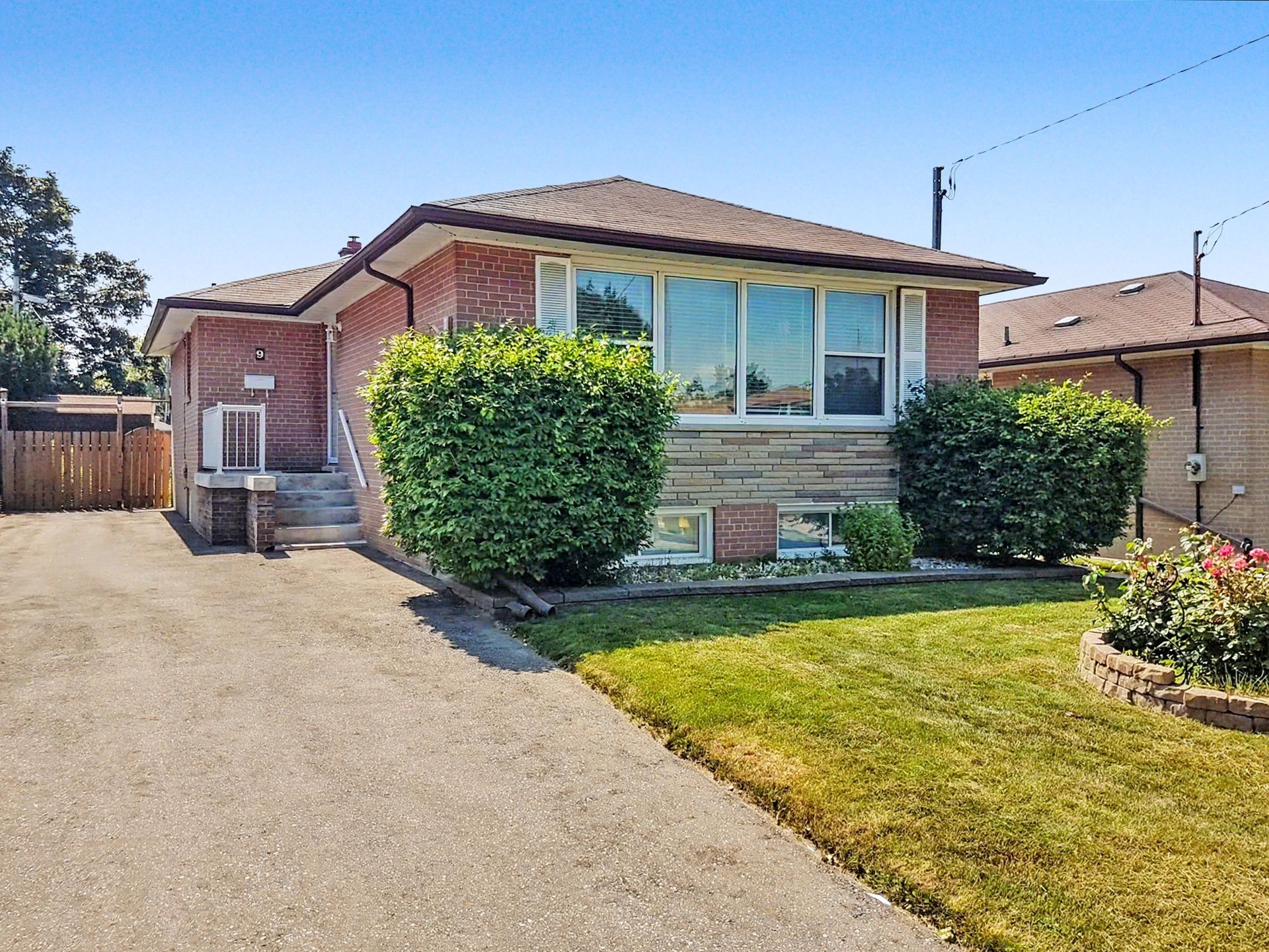 9 Stanwell Drive, Toronto, On M1p 4h6