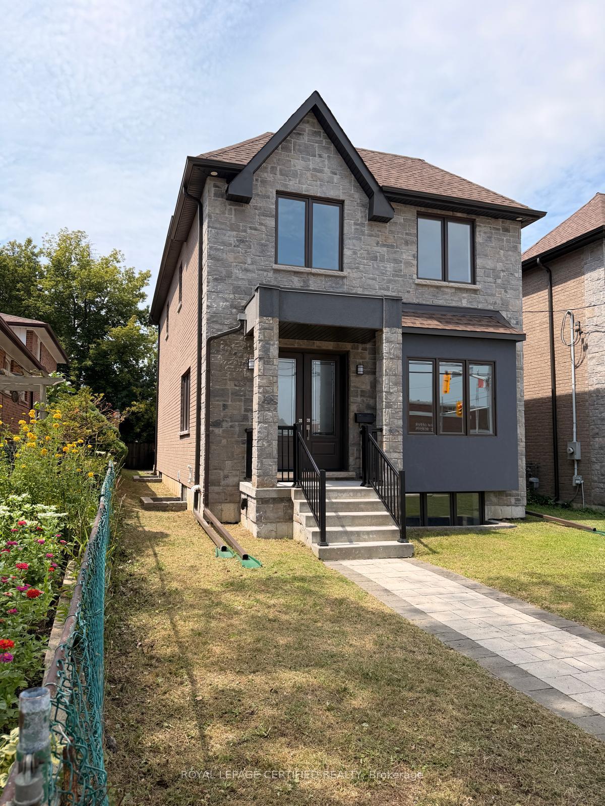 450 Midland Avenue, Toronto, On M1n 4a5