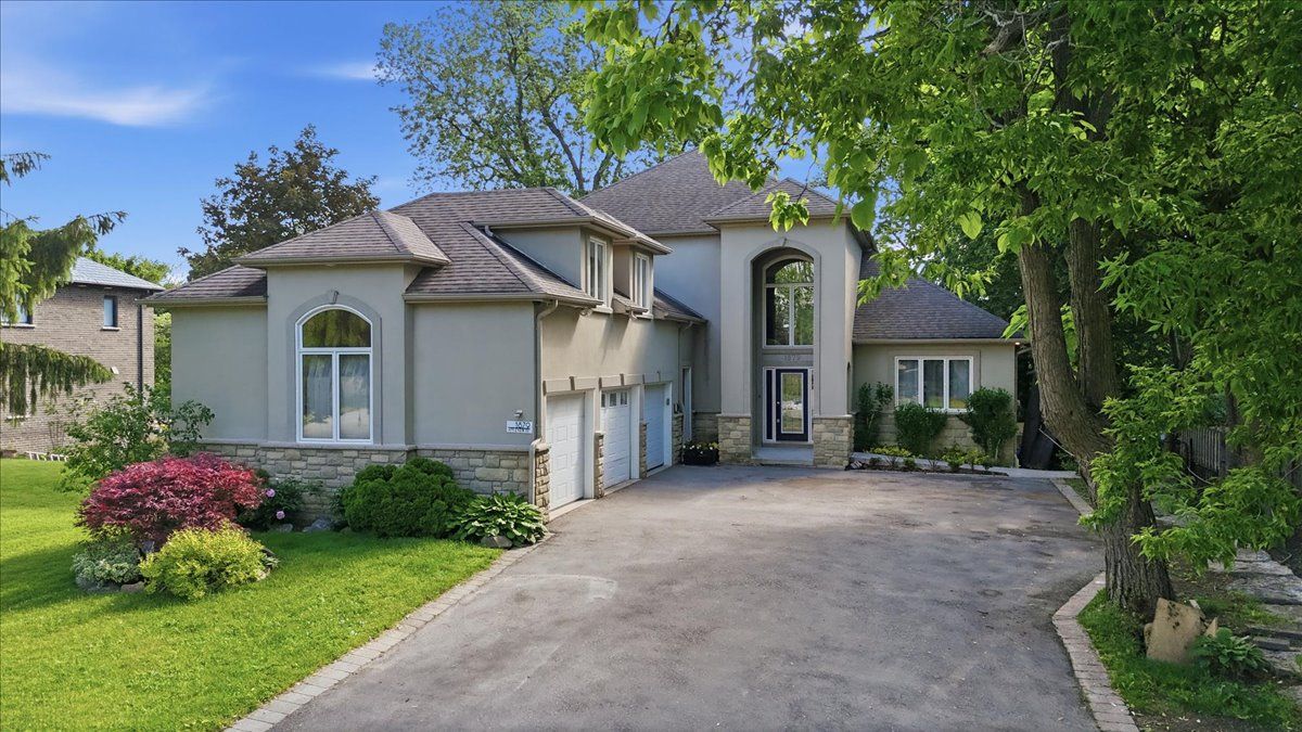 1879 Appleview Road, Pickering, On L1v 1t7