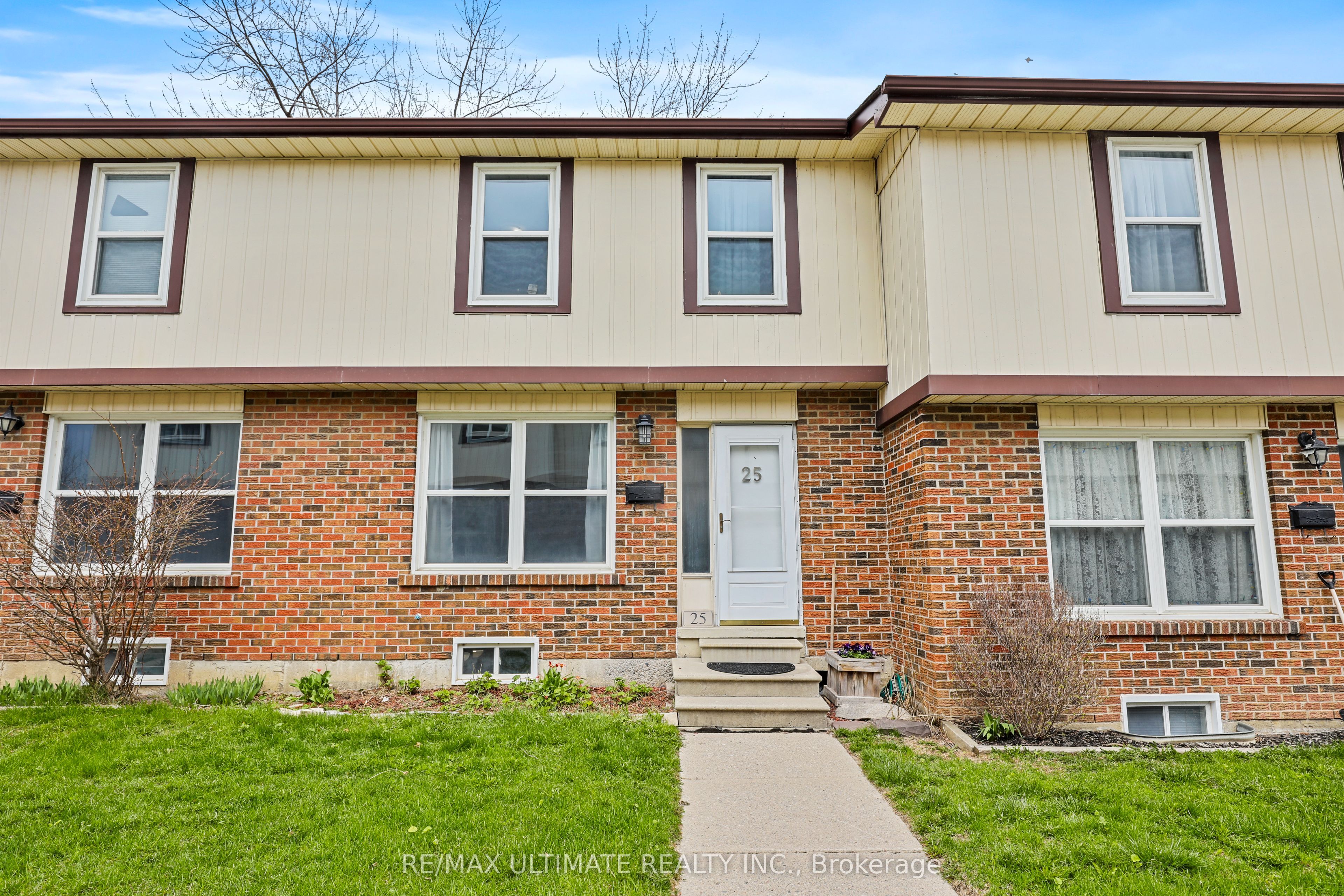 1230 Radom Street 25, Pickering, On L1w 3b8