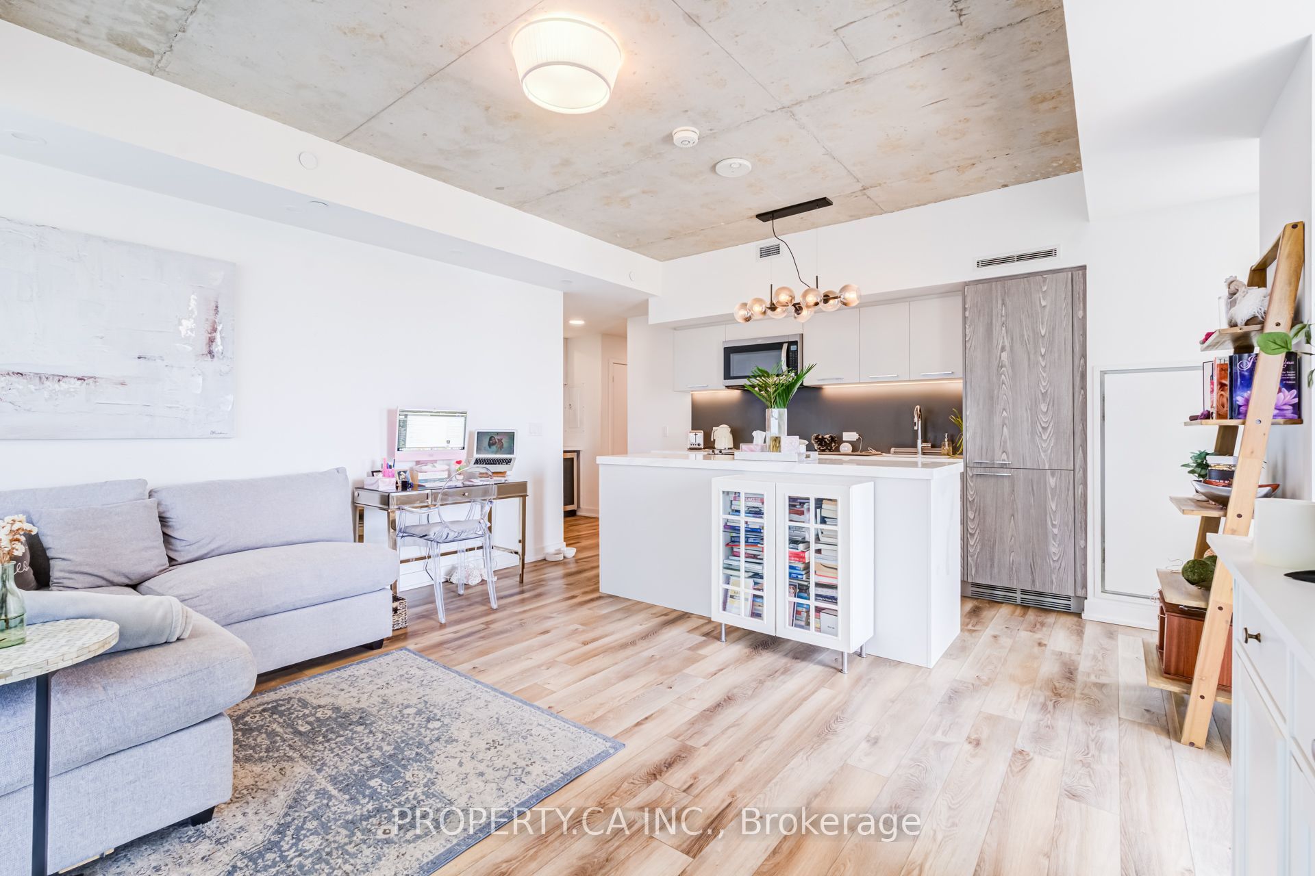 25 Baseball Place 607, Toronto, On M4m 2a5