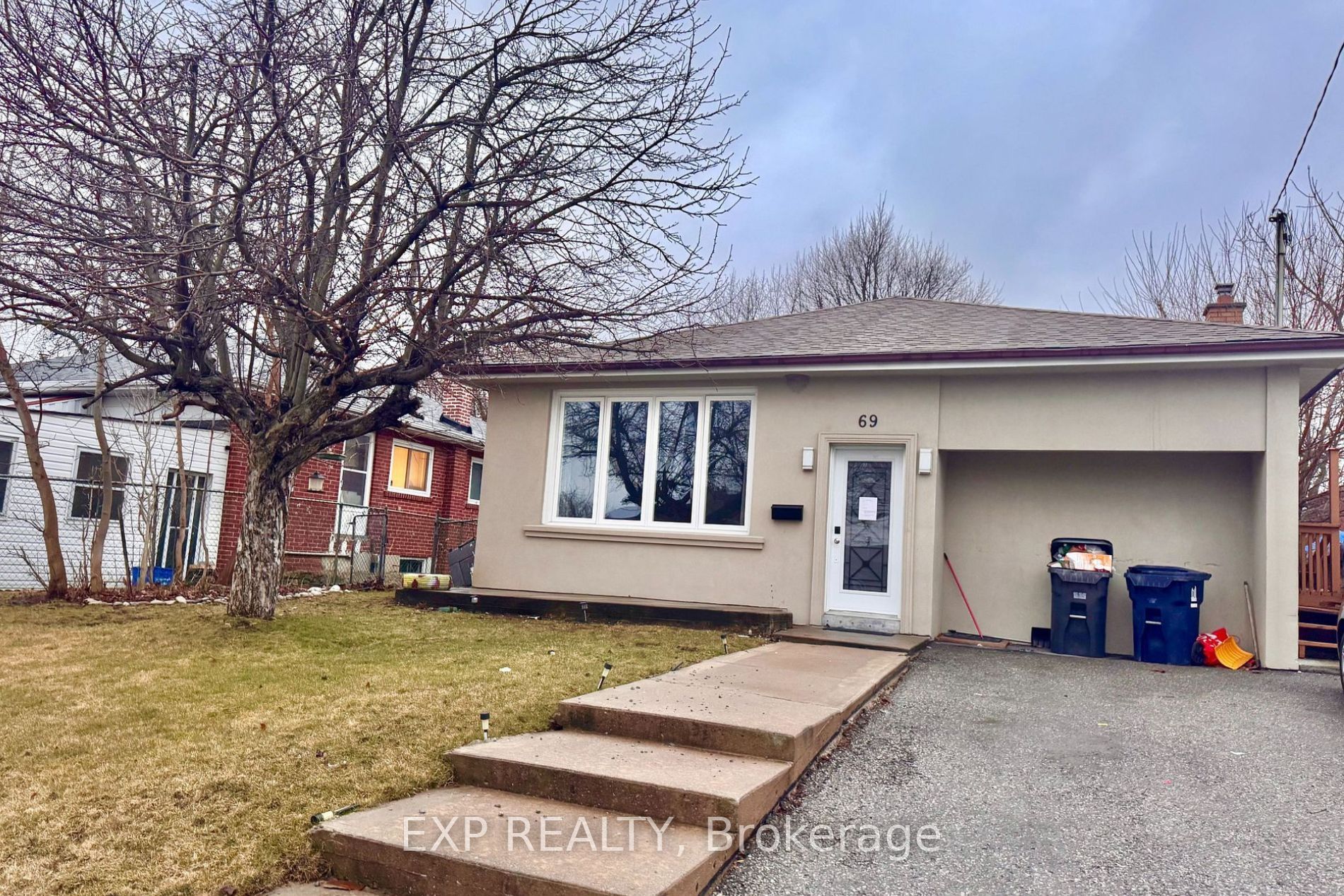 69 Hollyhedge Drive, Toronto, On M1j 1x4