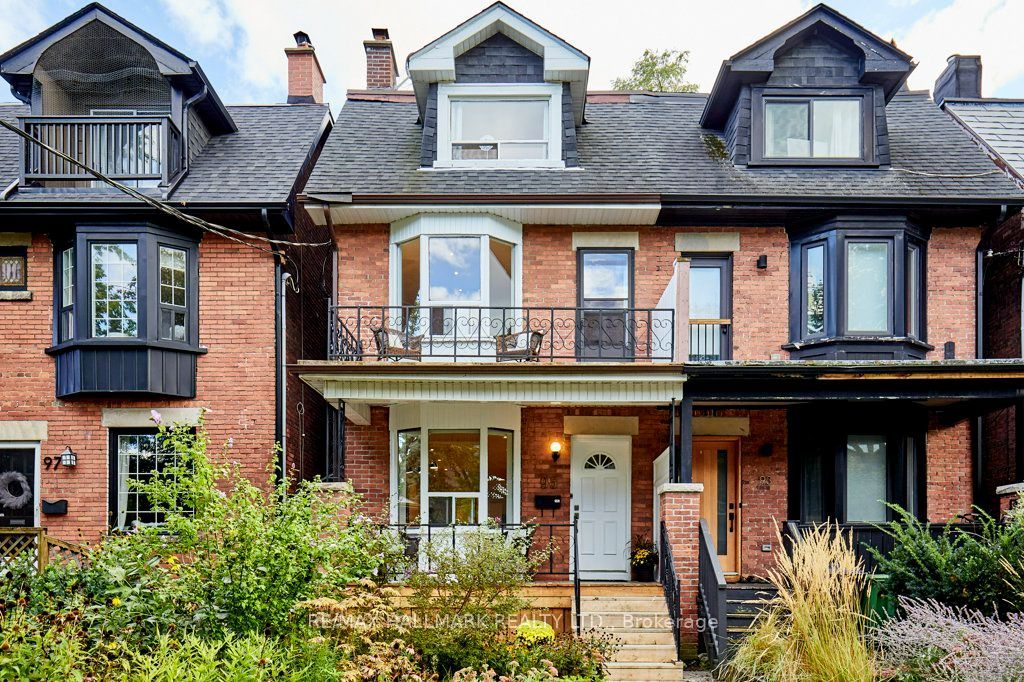 95 Browning Avenue, Toronto, On M4k 1w2