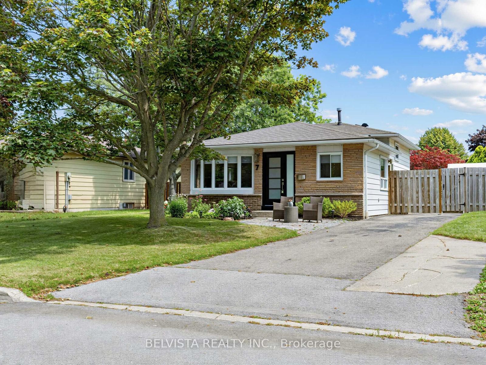 7 Agate Road, Ajax, On L1s 3j7