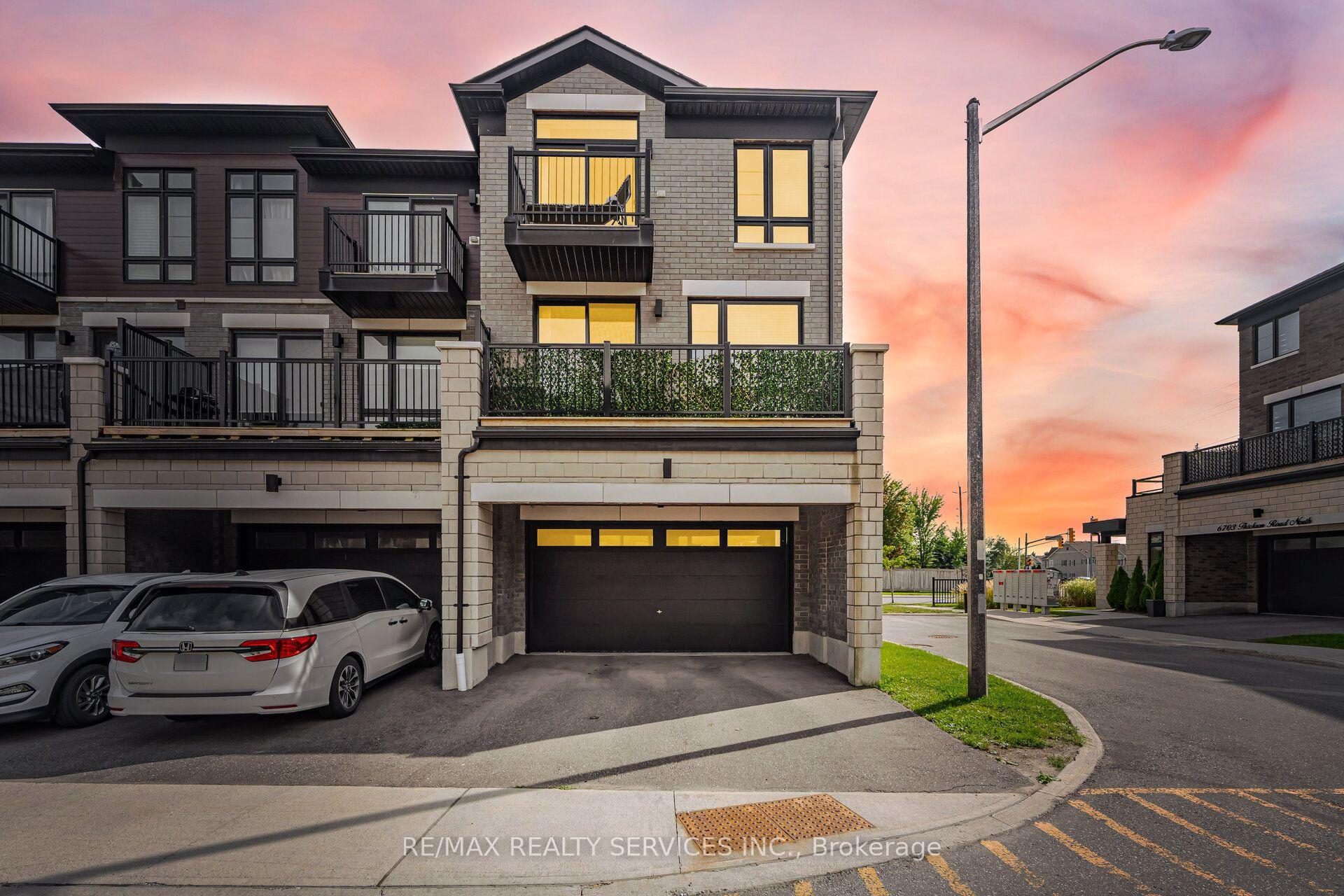 274 Carnwith Drive E, Whitby, On L1m 0m3