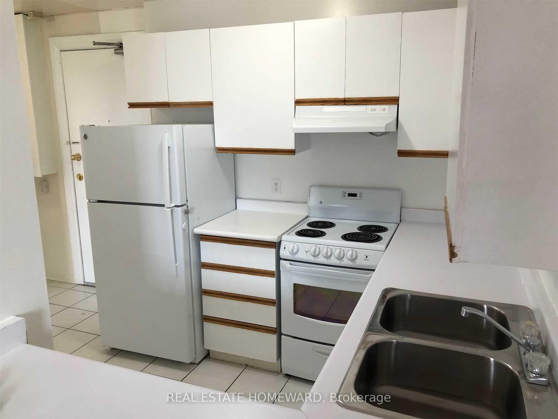 1765 Lawrence Avenue E 106, Toronto, On M1r 2x8