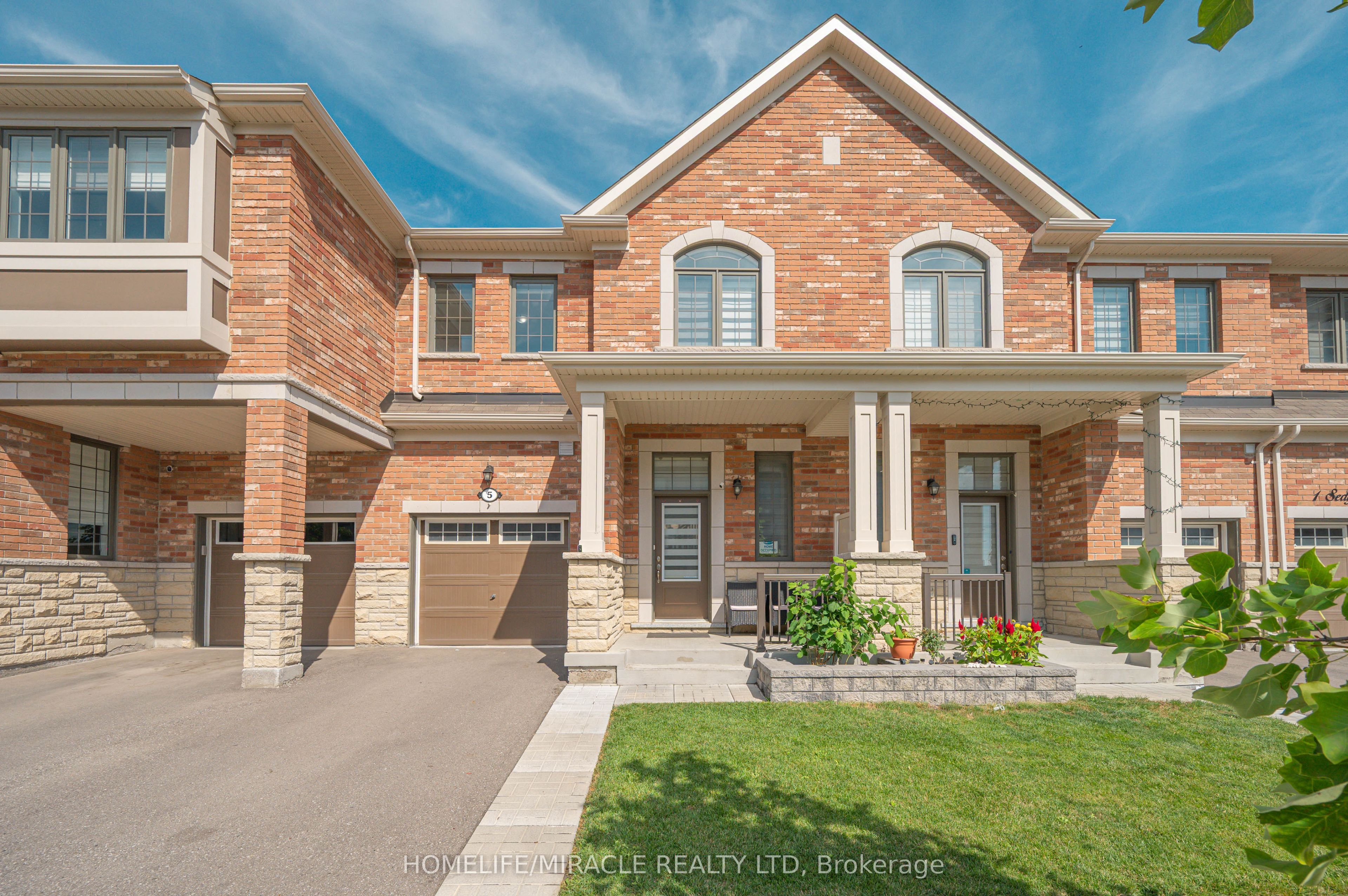 5 Sedgemoor Street, Whitby, On L1p 0m3