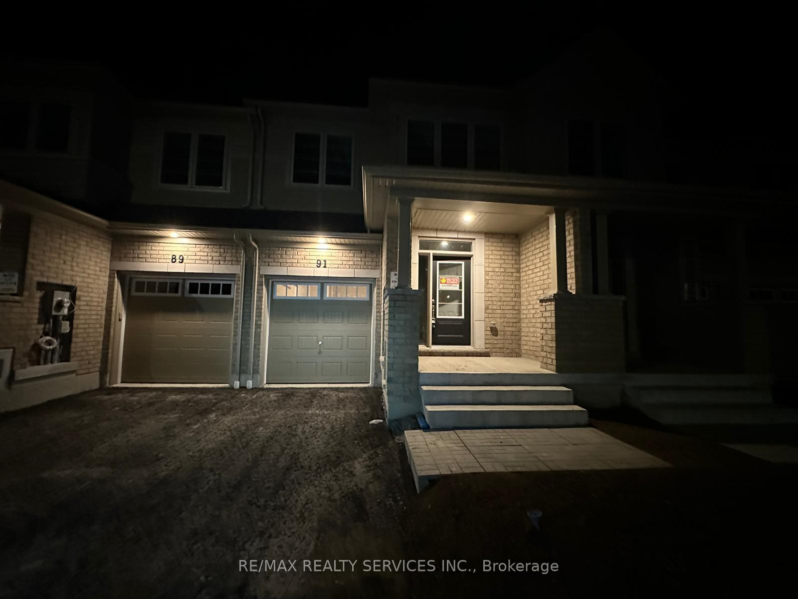 91 Air Dancer Crescent, Oshawa, On L1l 0v3