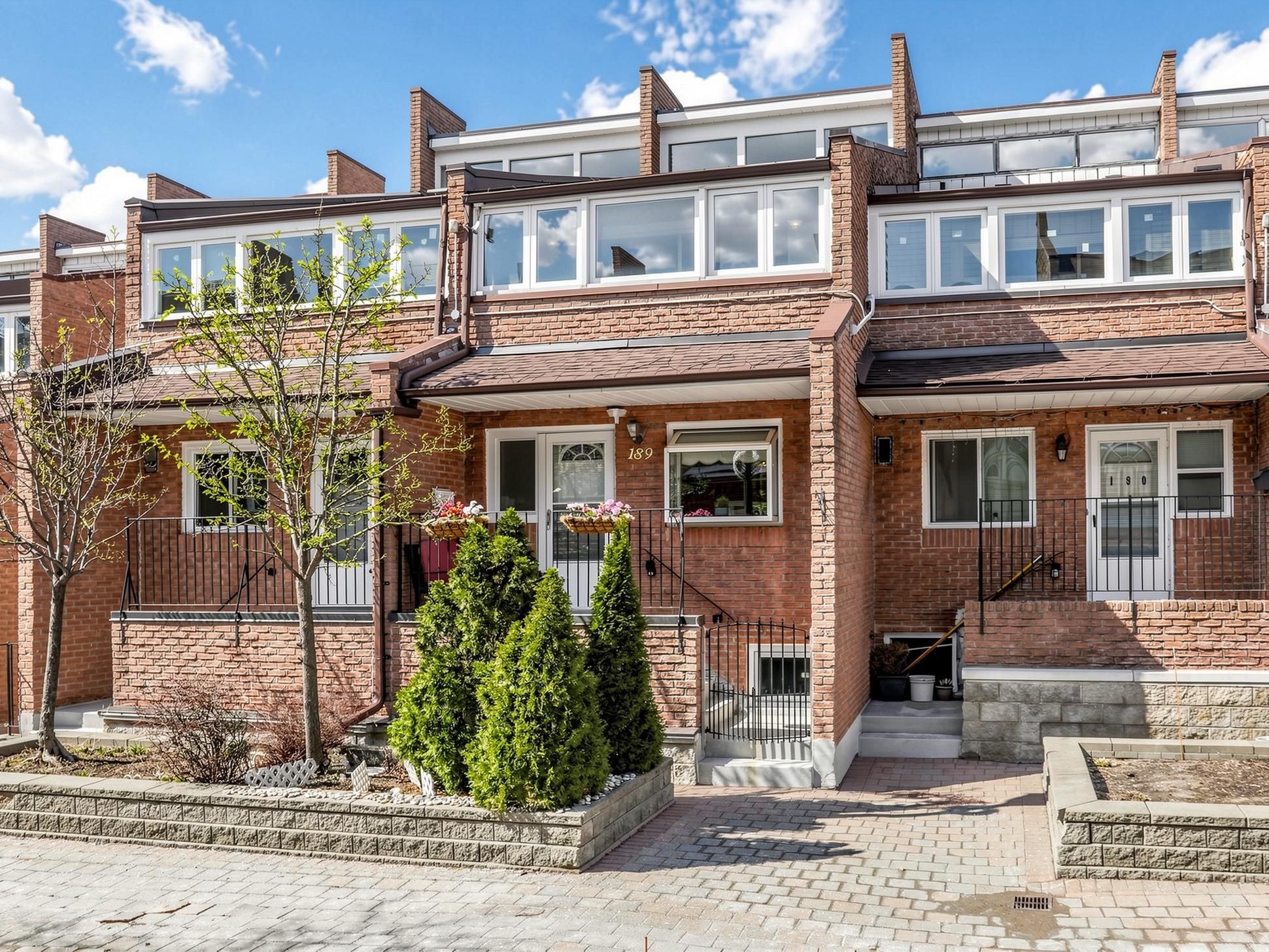 50 Scarborough Golf Club Road 189, Toronto, On M1m 3t5