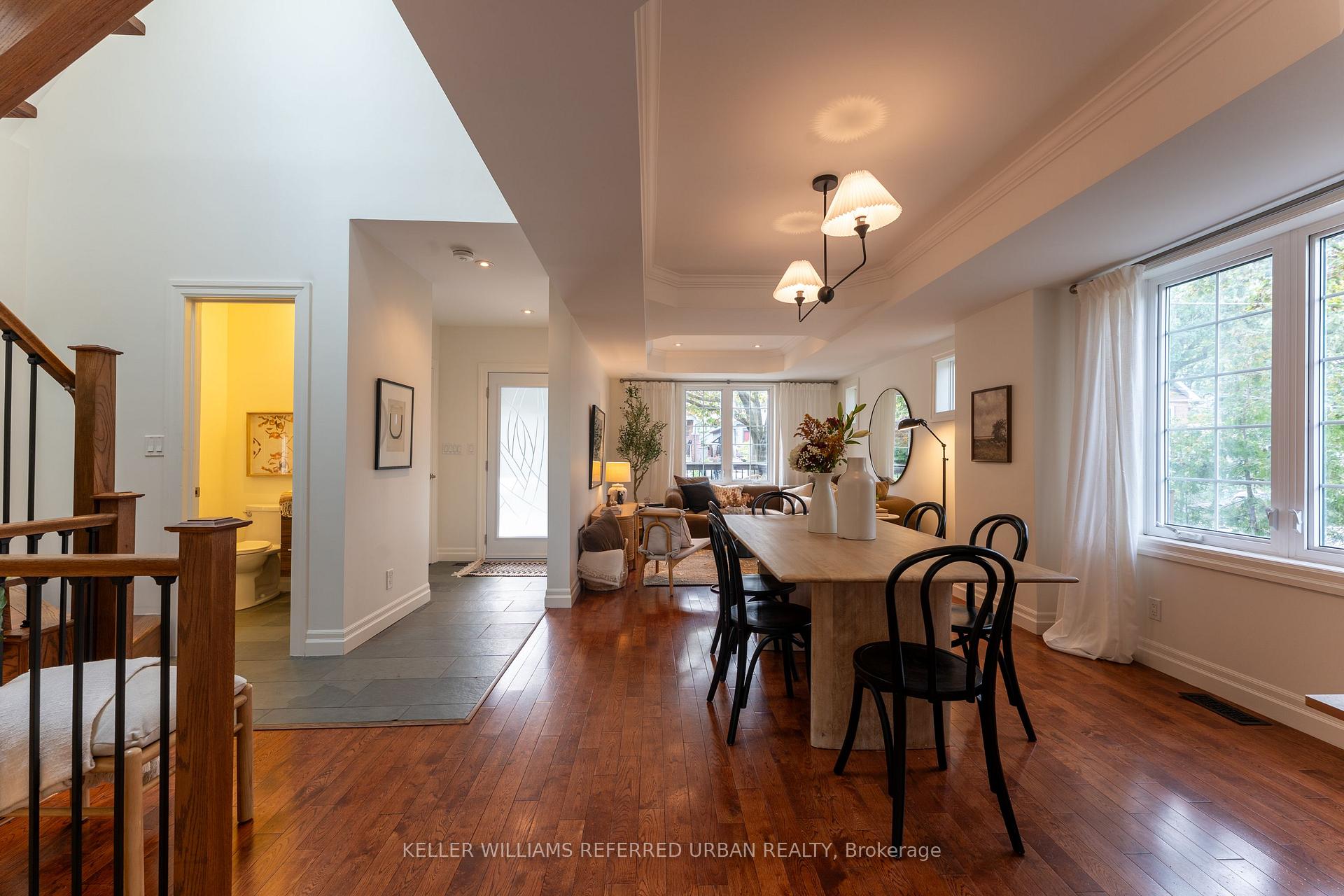 77 Oak Park Avenue, Toronto, On M4c 4m4