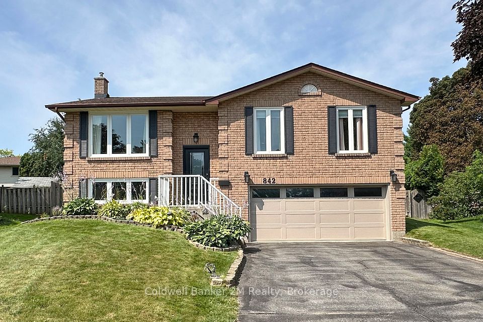 842 Saint Anne Court, Oshawa, On L1j 7n1
