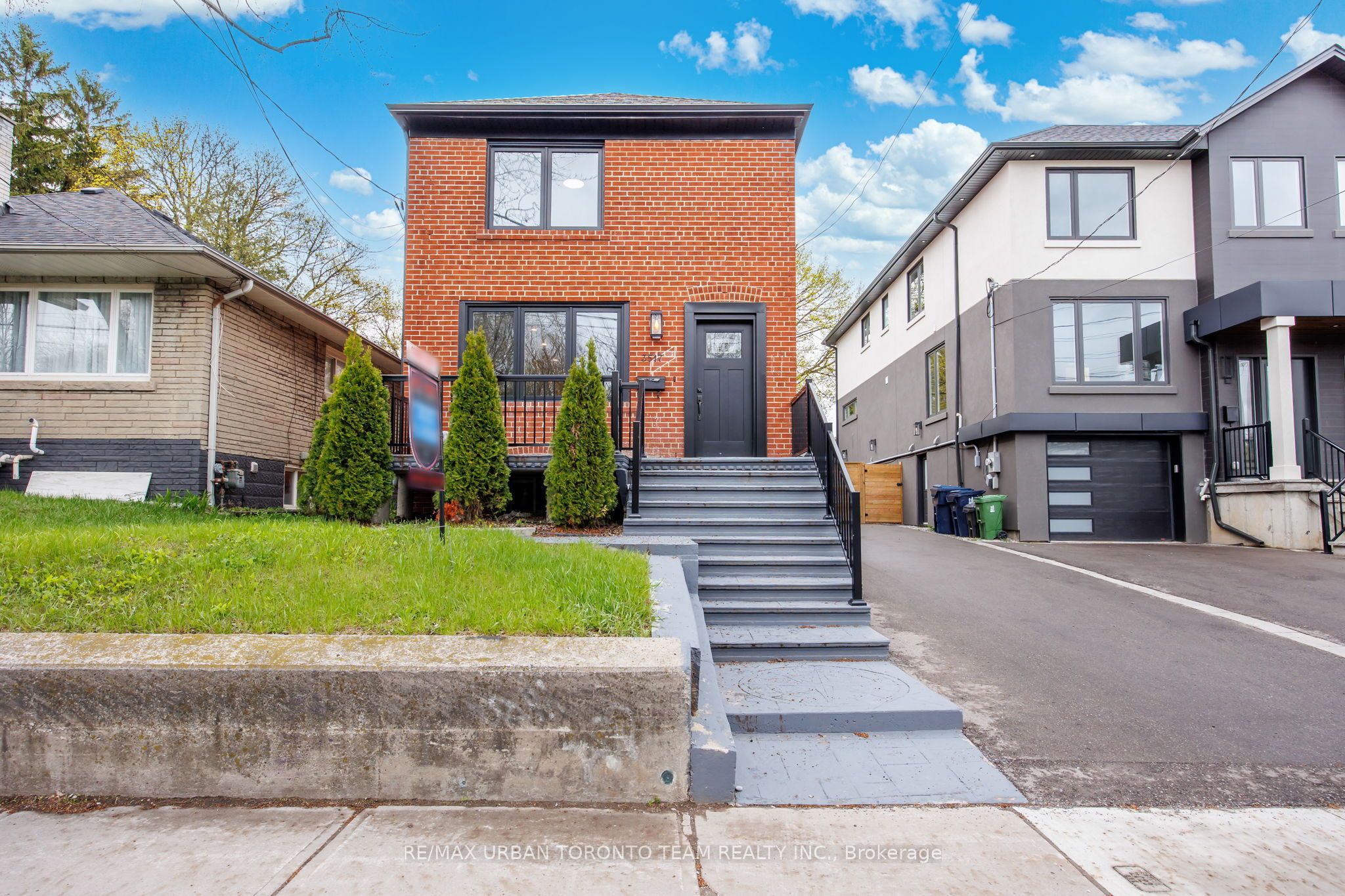 3517 St Clair Avenue E, Toronto, On M1k 1l4