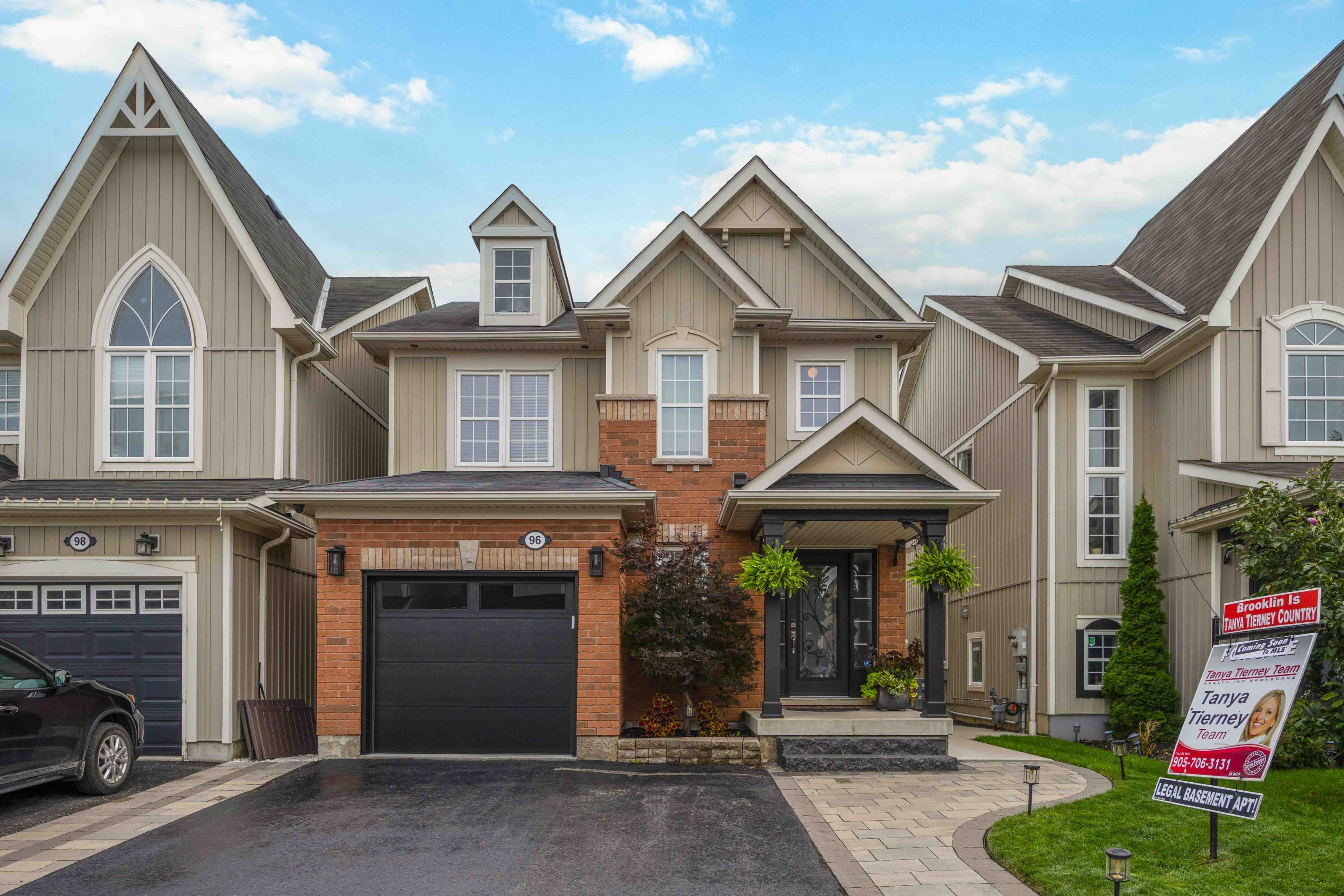 96 Mildenhall Place, Whitby, On L1m 0e4