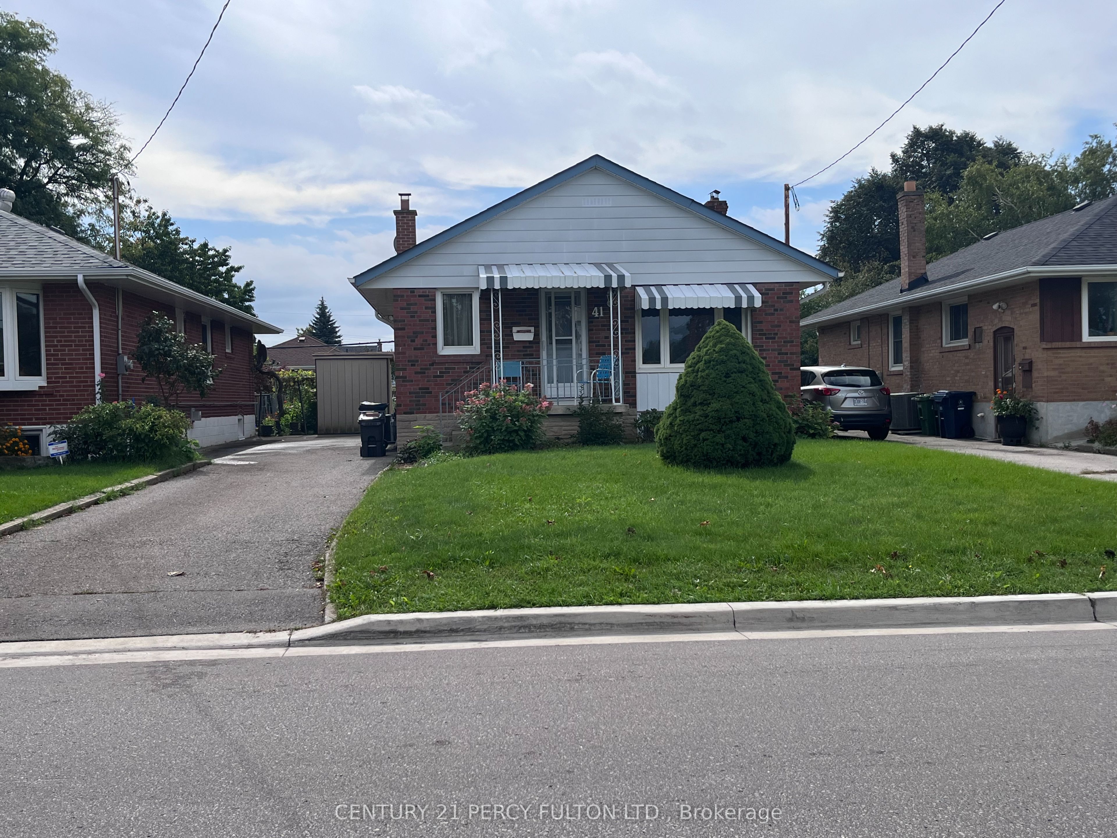41 Pachino Boulevard Main, Toronto, On M1r 4j6