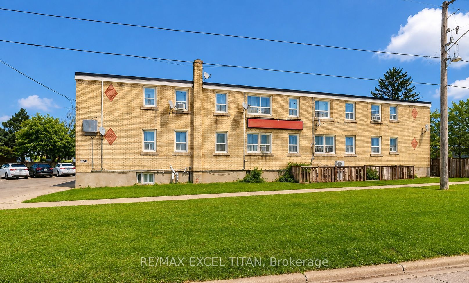 1201 Cedar Street 5, Oshawa, On L1j 3p1