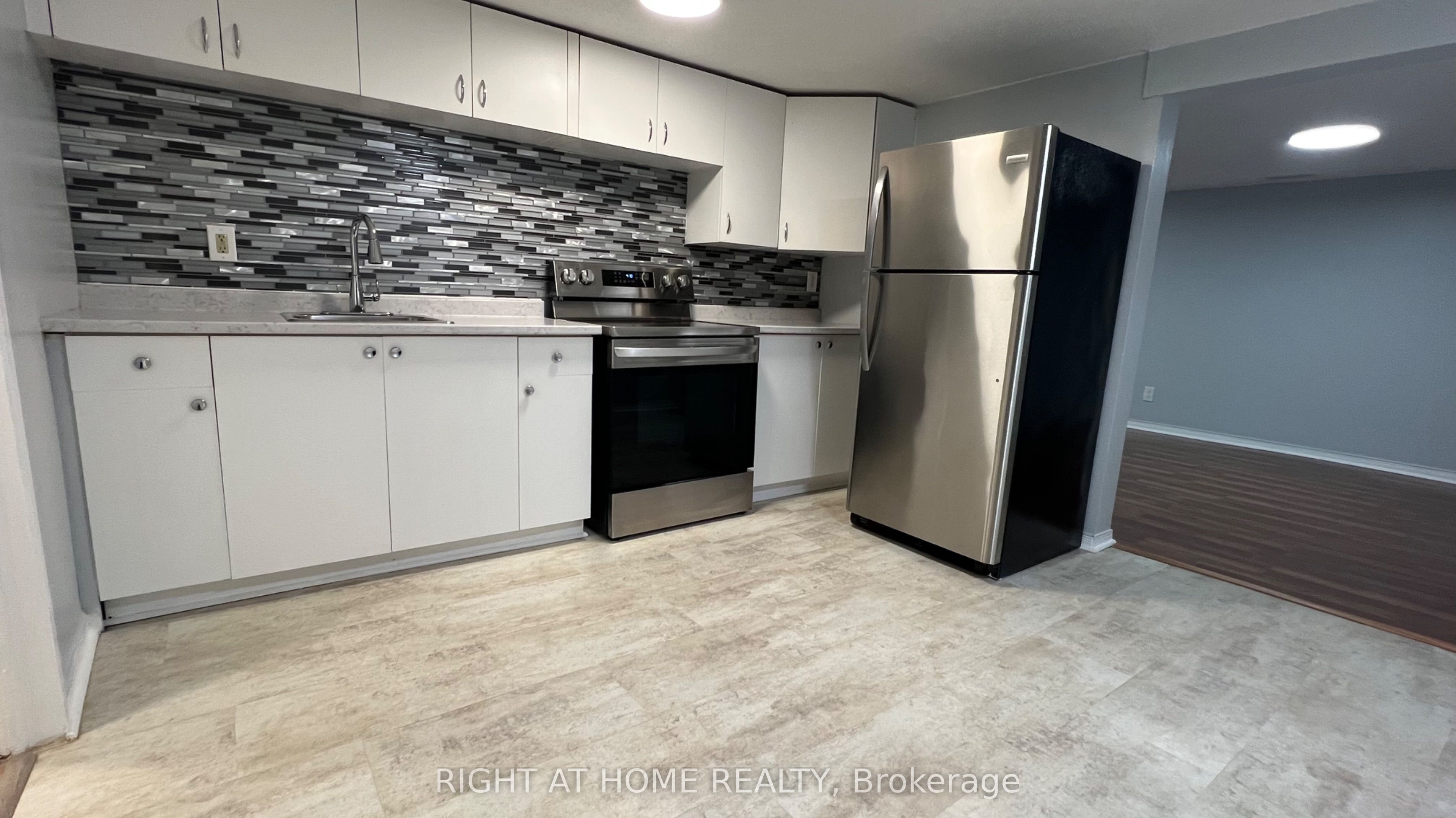 32 Throncroft Crescent Basement, Ajax, On L1s 2s2