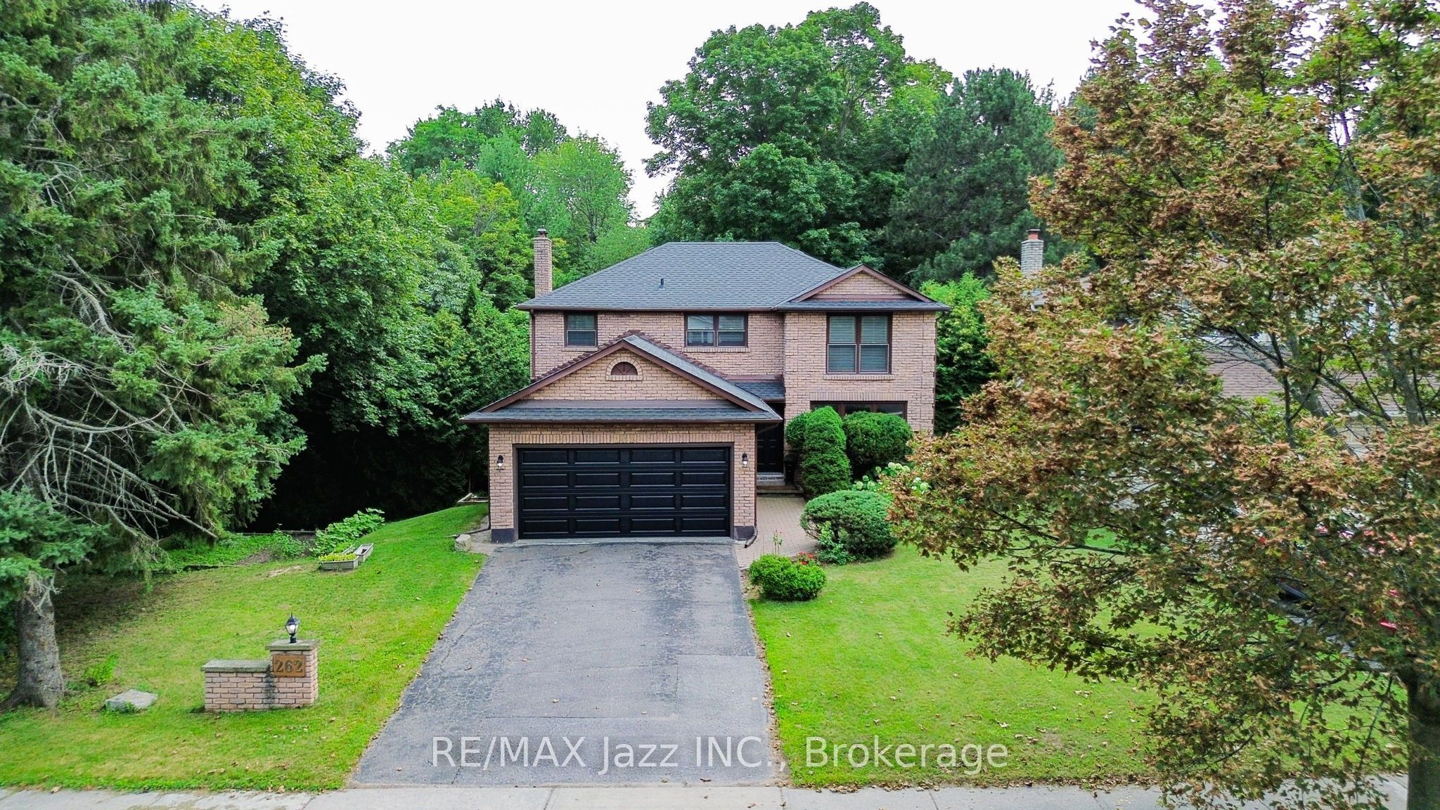262 Athabasca Street, Oshawa, On L1h 8e4