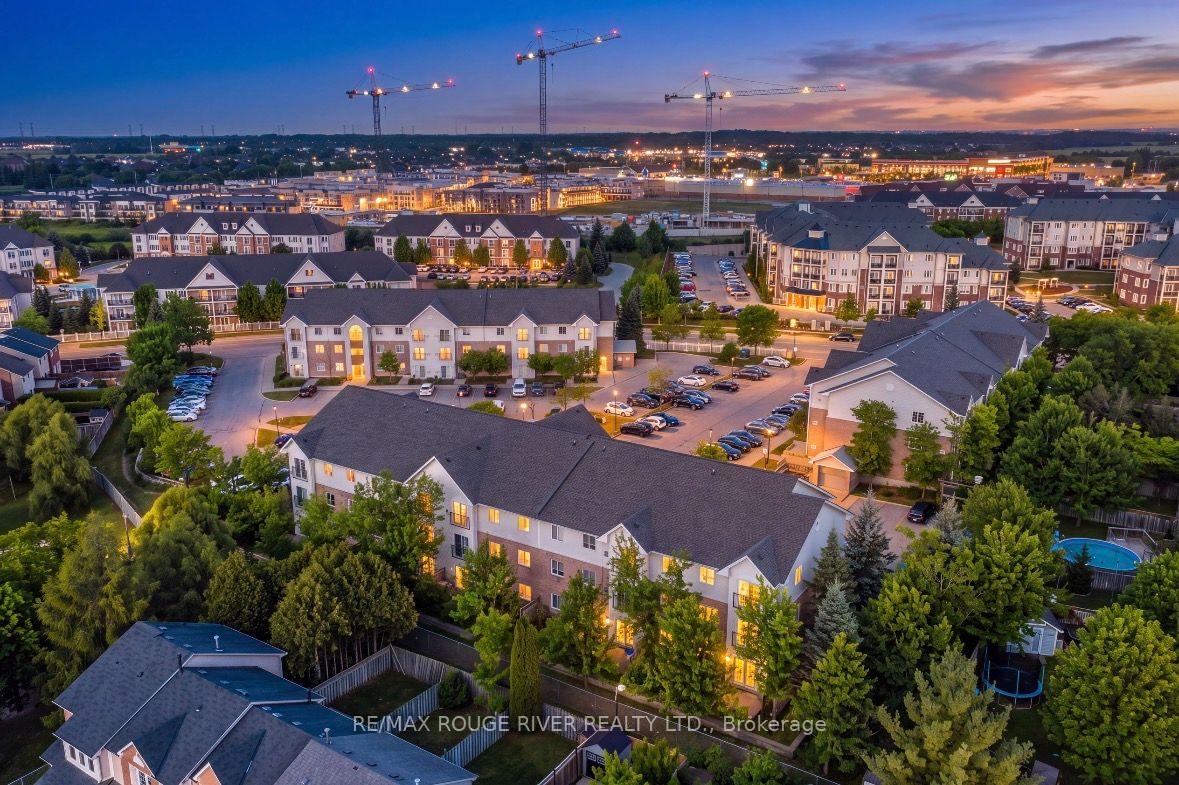 91 Aspen Springs Drive 210, Clarington, On L1c 5j9