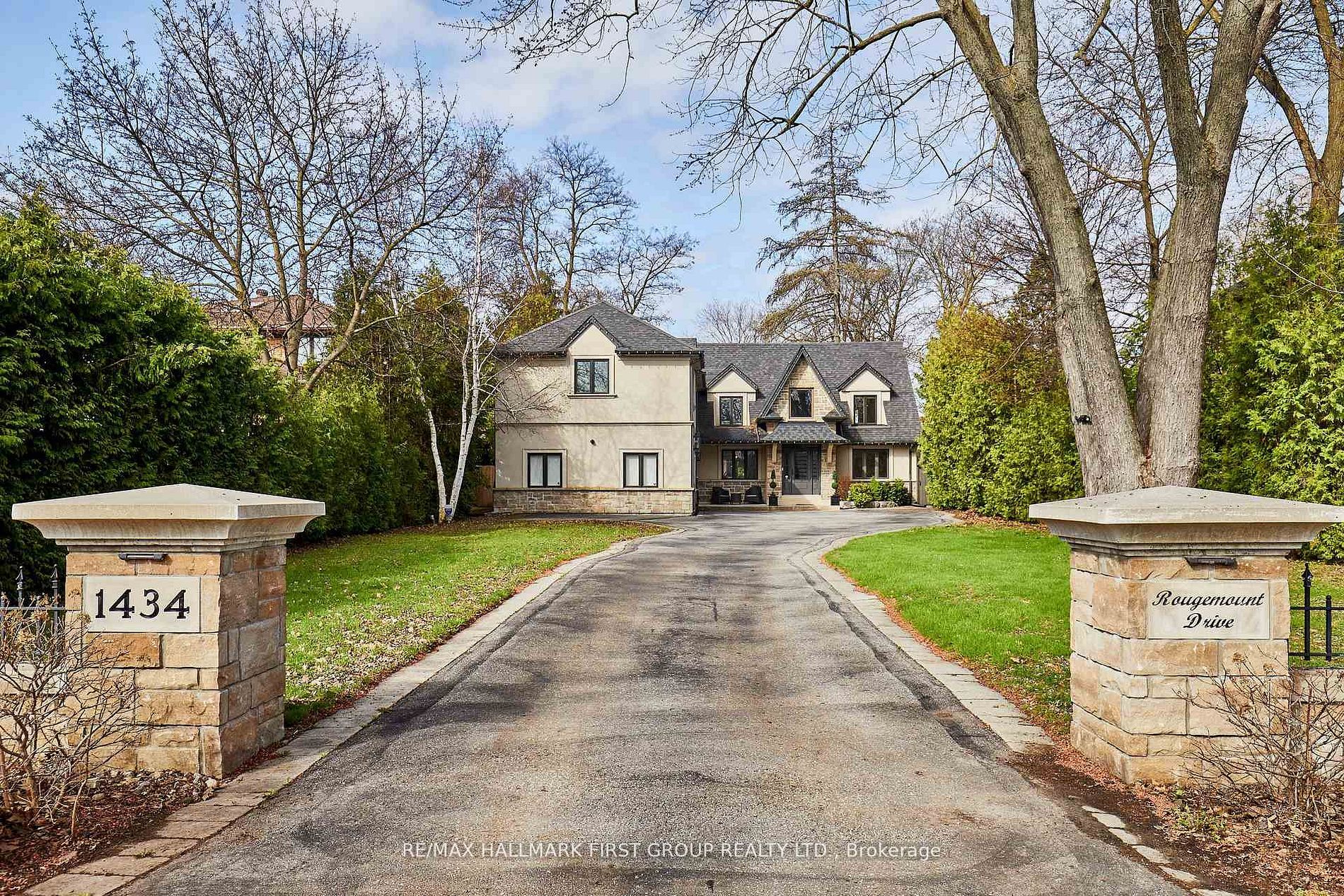 1434 Rougemount Drive, Pickering, On L1v 1n1