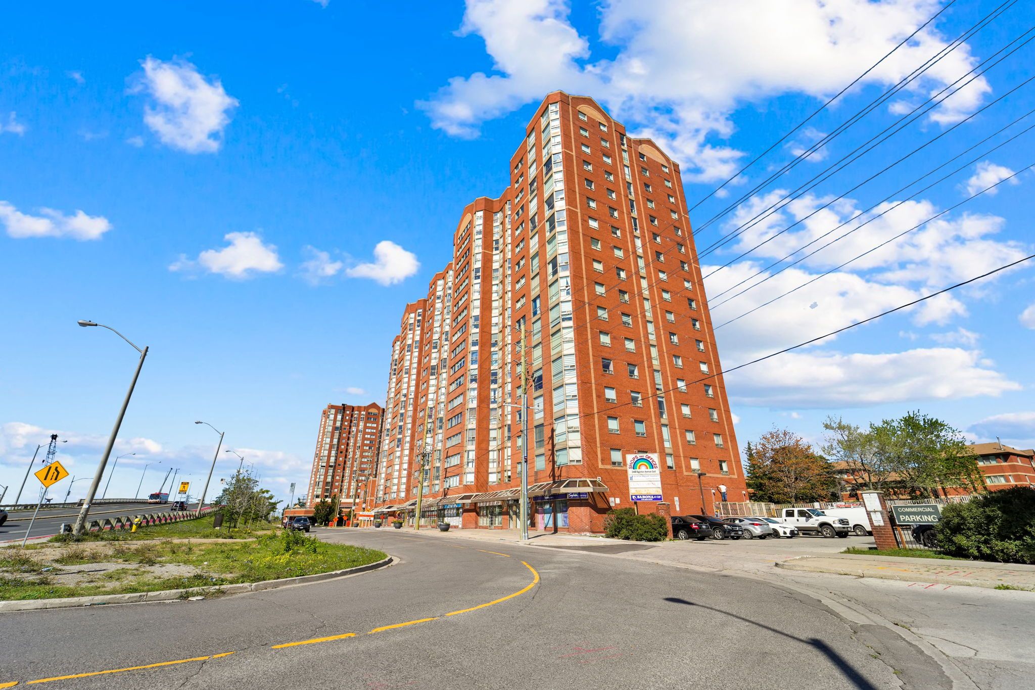 2466 Eglinton Avenue E 1510, Toronto, On M1k 5j8