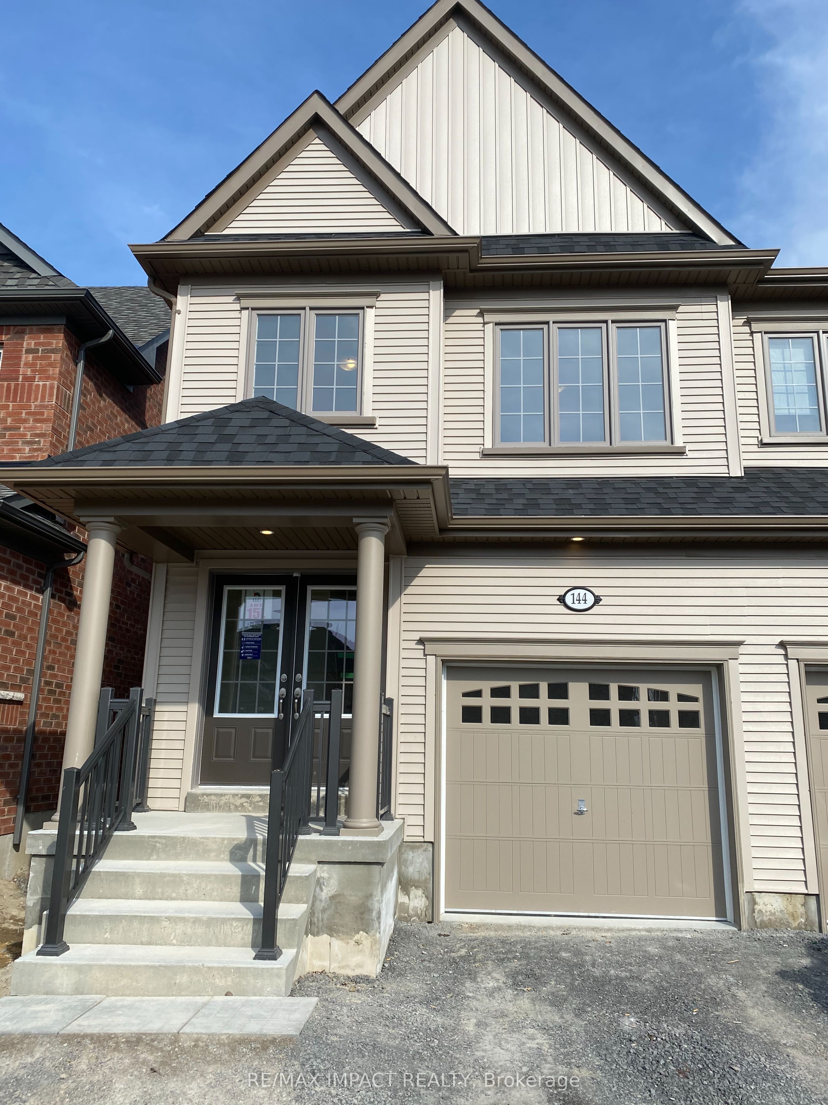144 Ice Palace Crescent, Oshawa, On L1l 0g9