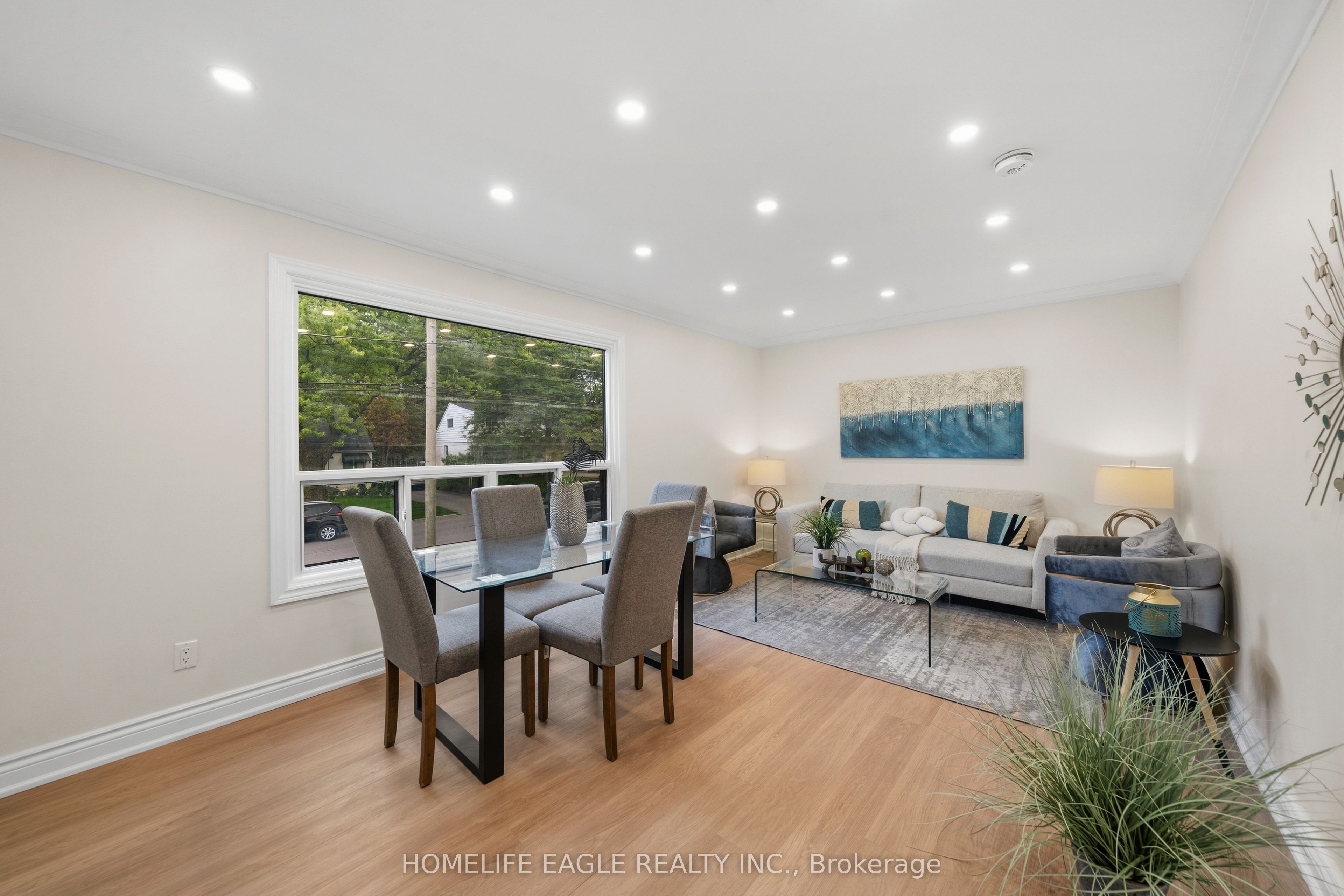 82 Scarborough Heights Boulevard, Toronto, On M1m 2v4