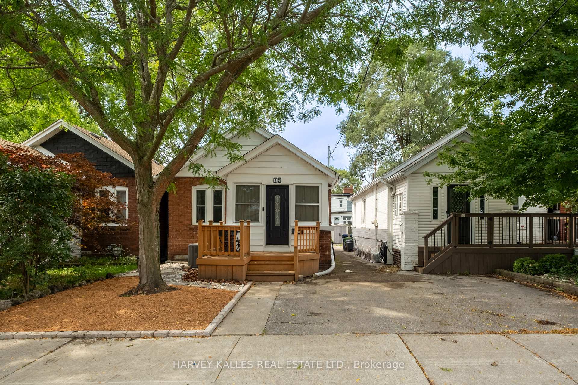 84 Coleridge Avenue, Toronto, On M4c 4h6
