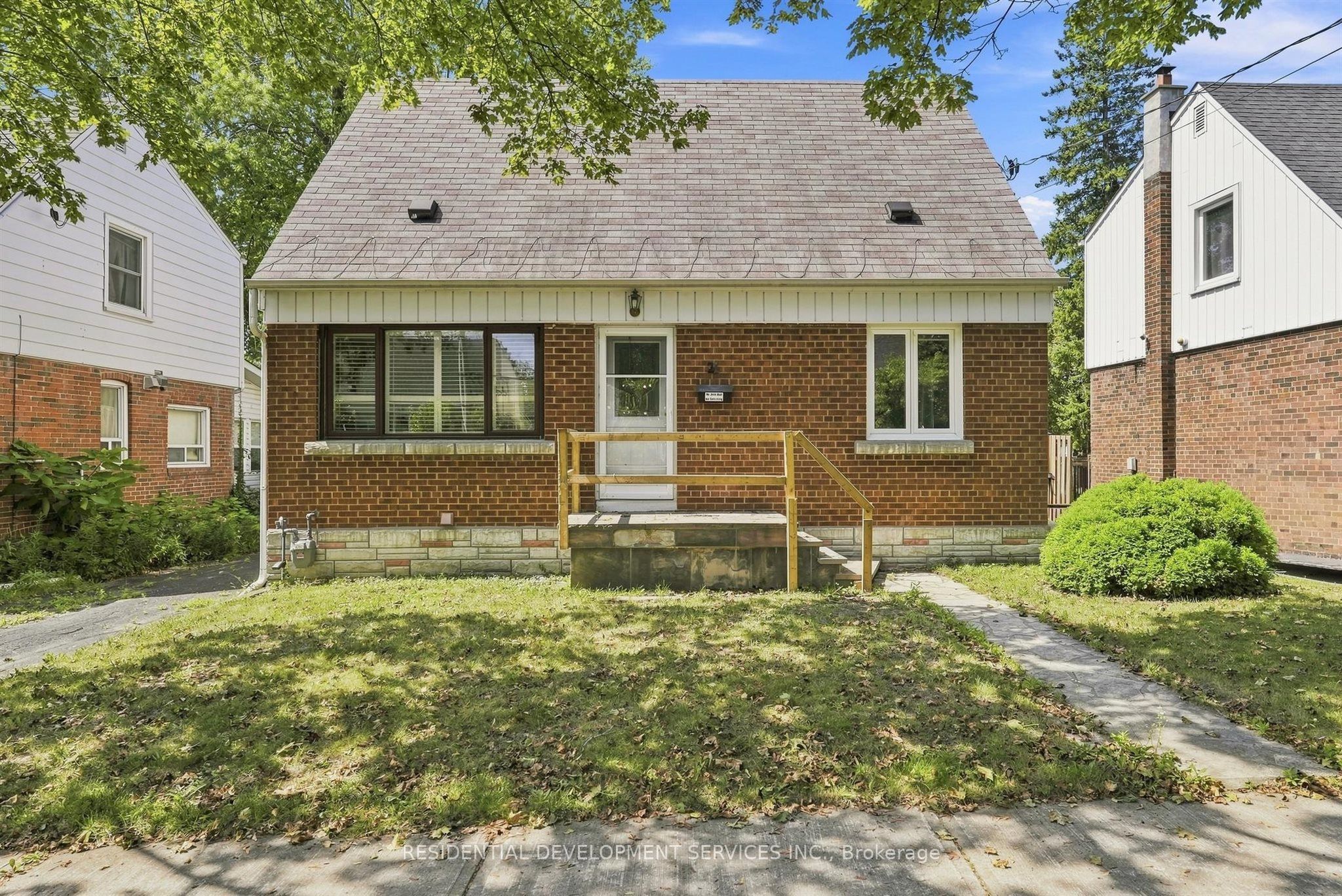 21 Eastgate Crescent, Toronto, On M1l 1x1