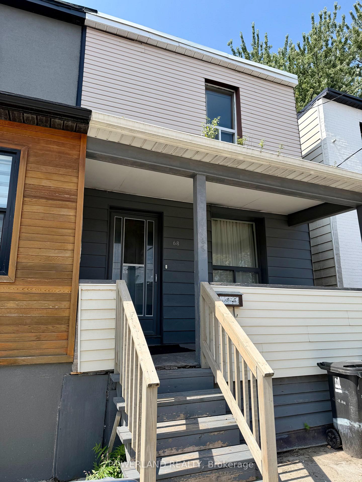 68 Carlaw Avenue Apt A, Toronto, On M4m 2r7