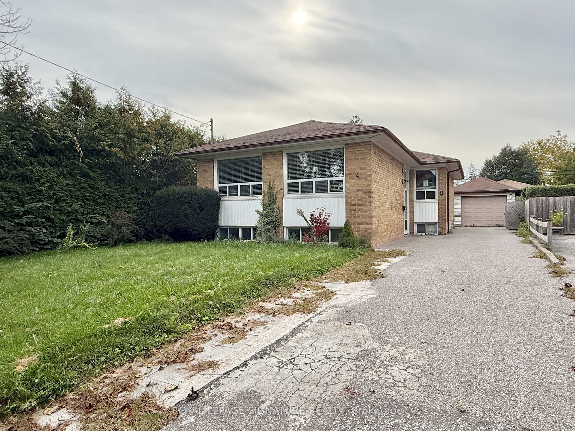 4 Wantanopa Crescent, Toronto, On M1h 2b3