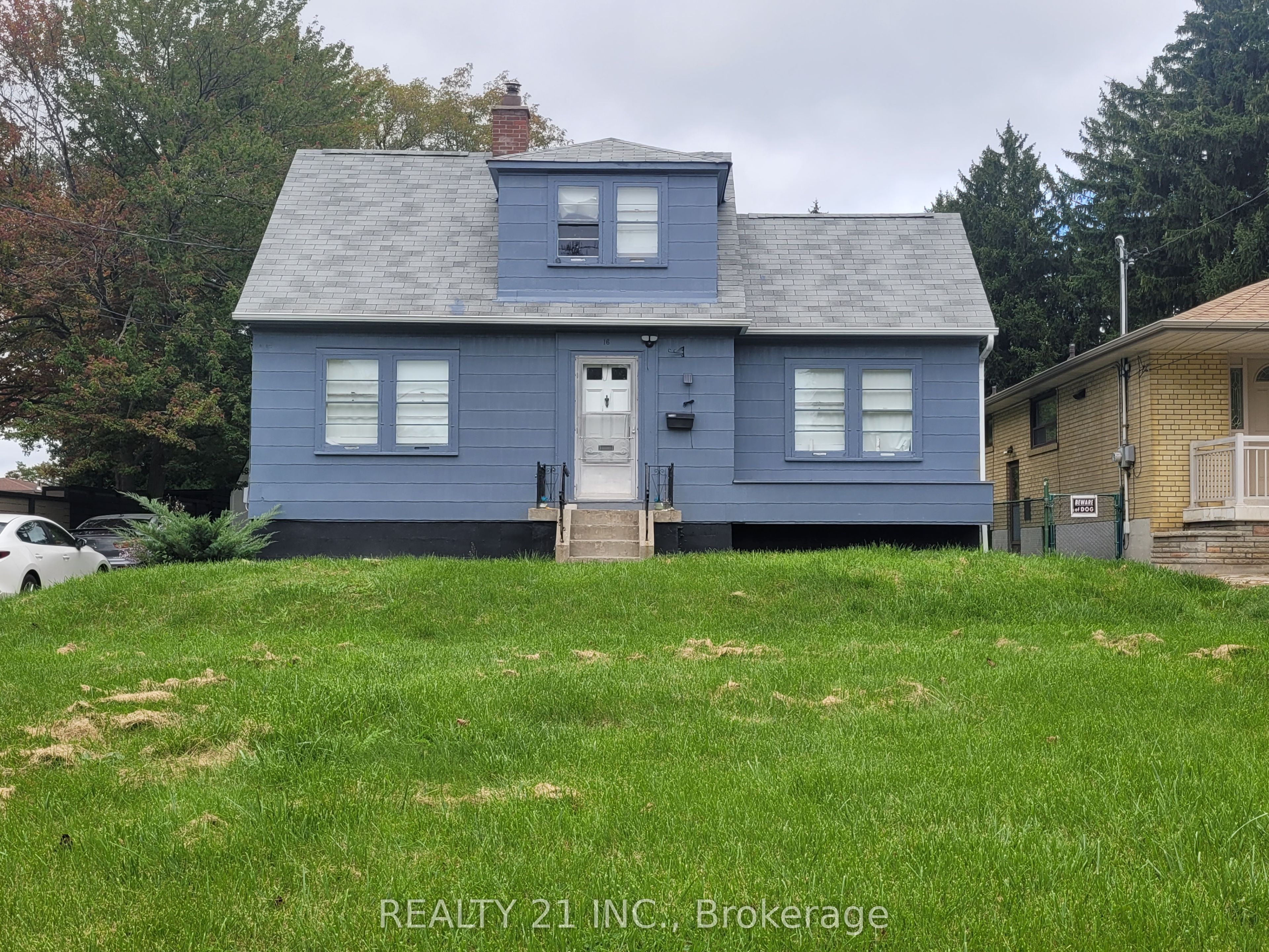 16 Horfield Avenue, Toronto, On M1m 1x8