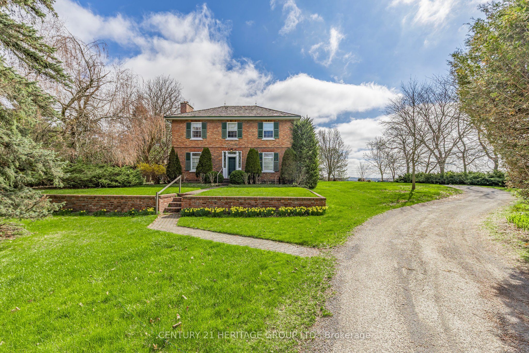 18725 Mccowan Road, East Gwillimbury, On L0g 1m0
