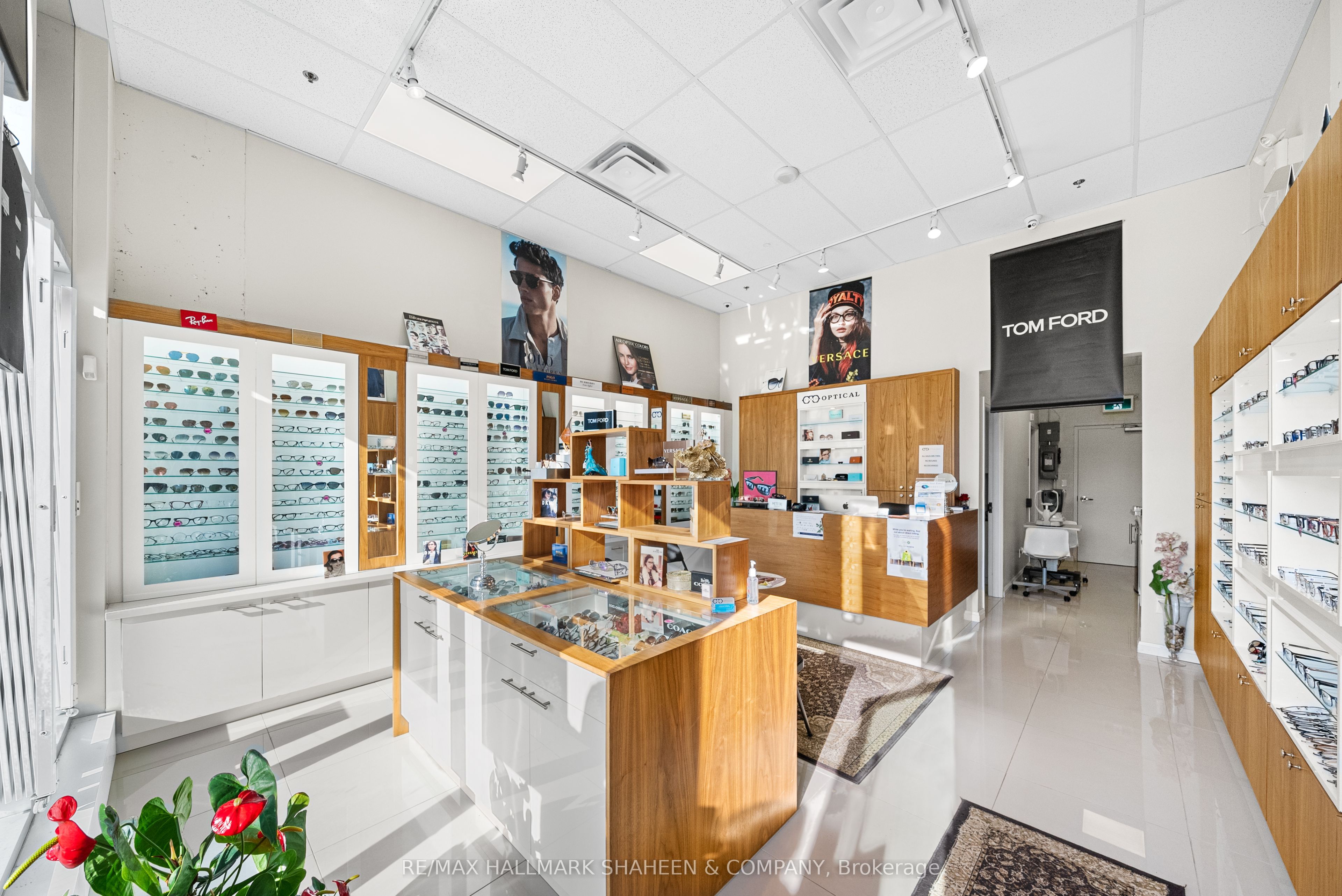 9610 Yonge Street B10, Richmond Hill, On L4c 1v6